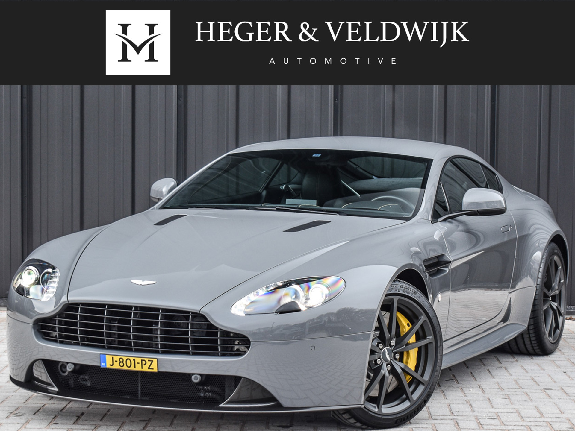 Aston Martin V8 Vantage 4.7 V8 S | 436PK | AM V8 | CARBON DETAILS | CHINA GREY | OBSIDIAN BLACK LEDER & ELECTRON YELLOW |