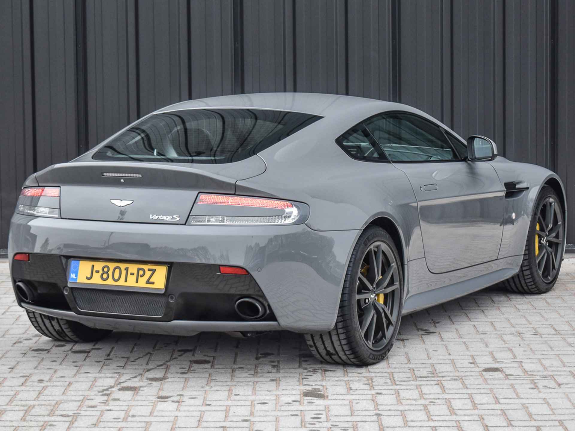 Aston Martin V8 Vantage 4.7 V8 S | 436PK | AM V8 | CARBON DETAILS | CHINA GREY | OBSIDIAN BLACK LEDER & ELECTRON YELLOW | - 9/58