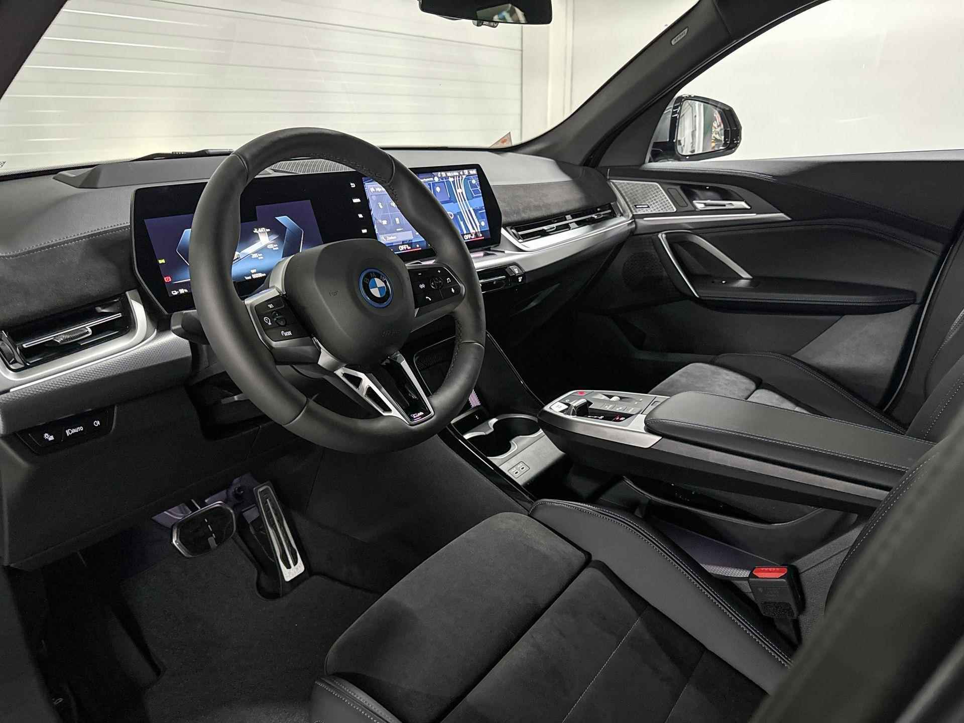 BMW iX2 eDrive20 | M-Sport Pro | Innovation Pack | Harman/Kardon | Comfort Access - 21/22