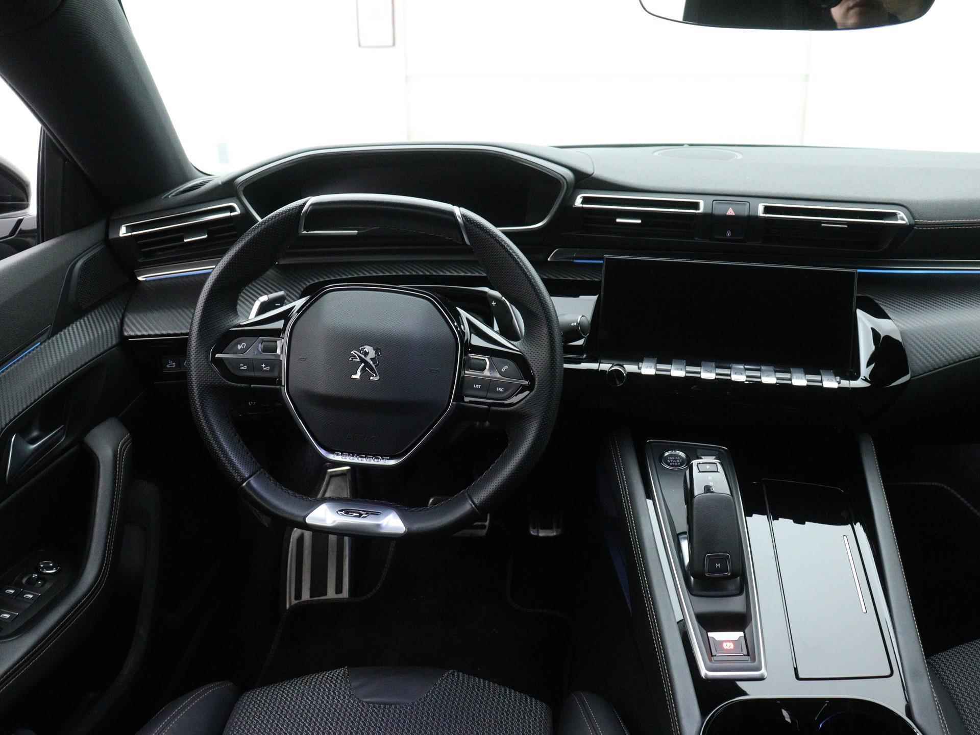 Peugeot 508 SW GT 130pk Automaat | Navigatie | Adaptieve Cruise Control | Dodehoek Detectie | Elektrisch Bedienbare Achterklep | Licht Metalen Velgen 18" - 20/36