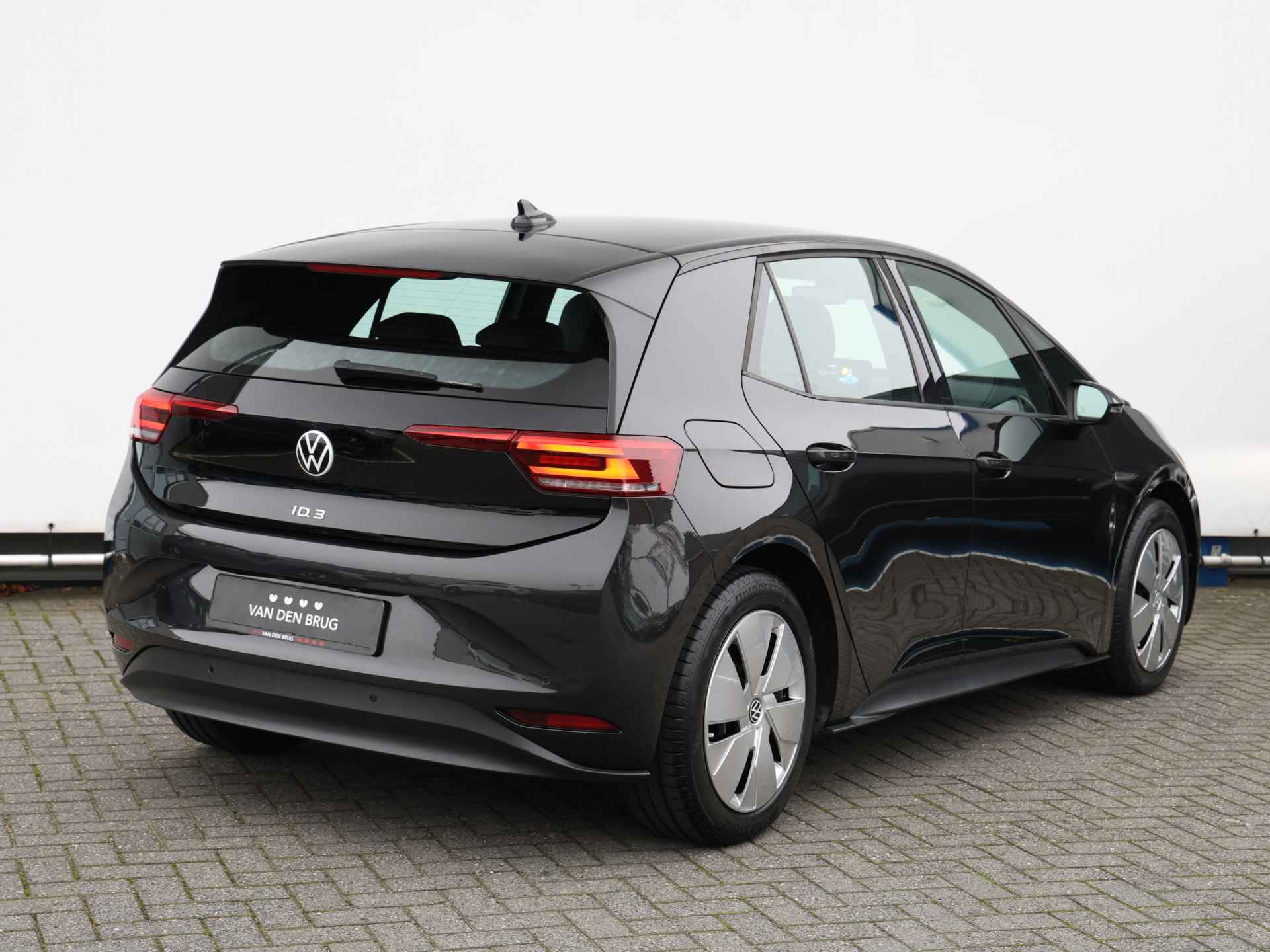 Volkswagen ID.3 Life 58 kWh 204pk | LED | Navigatie | Climate control | Cruise control | Stoel/Stuurverwarming - 5/45