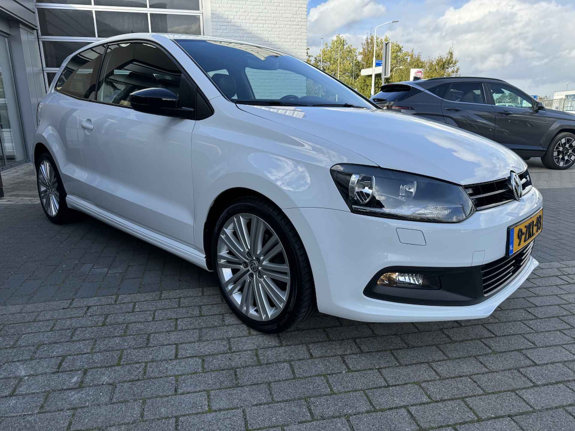 Volkswagen Polo 1.4 TSI BlueGT 150PK | Automaat | Navigatie | Leder-alcantara be - 6/29