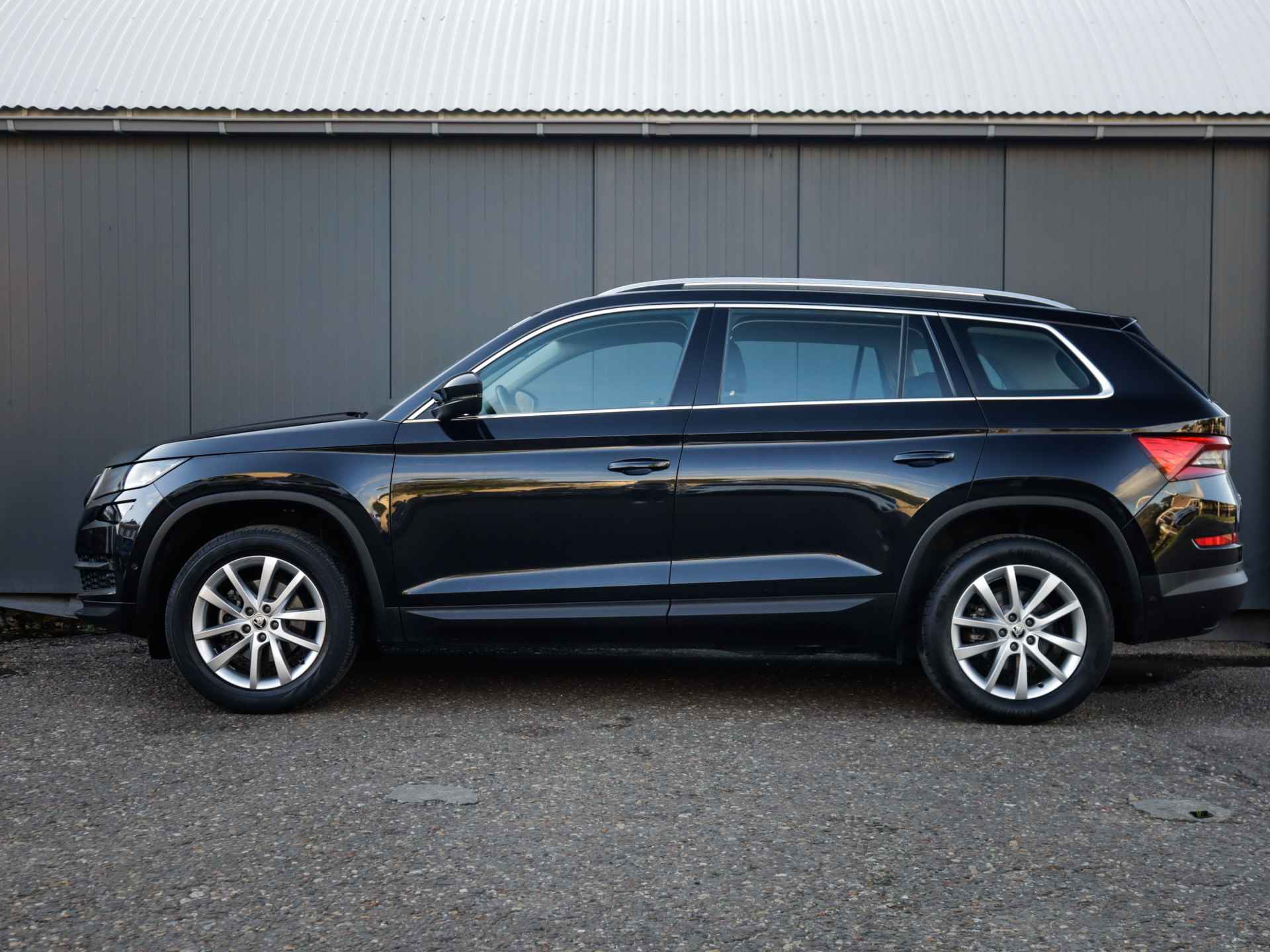 Škoda Kodiaq 1.5 TSI Style Business 1e-Eig, Skoda-Dealer-Onderh, 12-Mnd-BOVAG, NL-Auto, Trekhaak-Uitklpb, Navigatie/Apple-Carplay/Android-Auto, Cruisecontrol, Keyless-Entry/Start, Elek.-Achterklep, Achteruitrijcamera, Parkeersensoren-V+A, Stoelverwarming, DAB, Lm-Velgen-18Inch, Privacy-Glas - 14/47