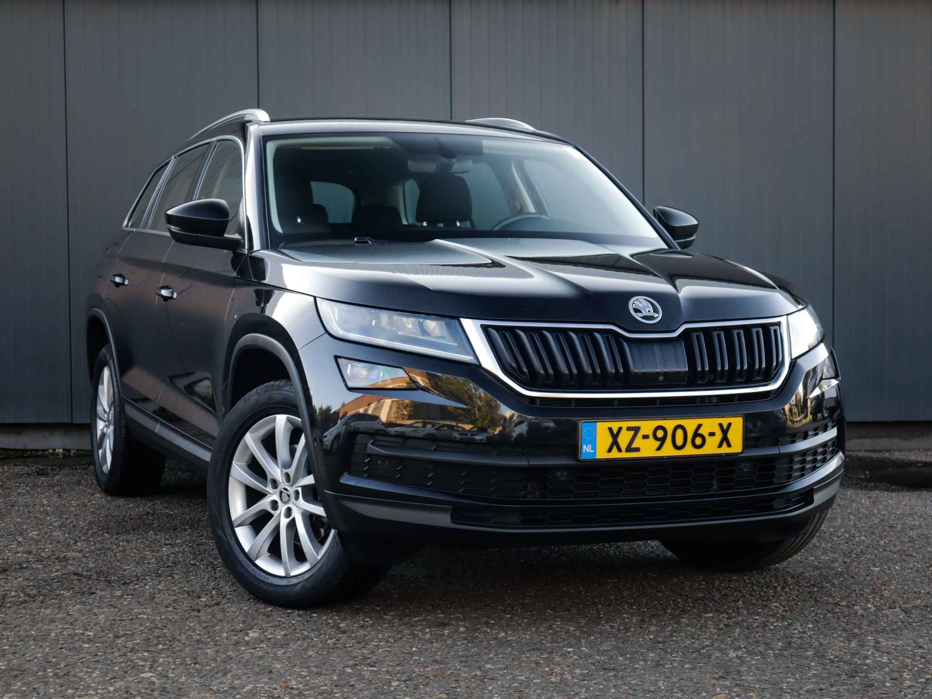 Škoda Kodiaq 1.5 TSI Style Business 1e-Eig, Skoda-Dealer-Onderh, 12-Mnd-BOVAG, NL-Auto, Trekhaak-Uitklpb, Navigatie/Apple-Carplay/Android-Auto, Cruisecontrol, Keyless-Entry/Start, Elek.-Achterklep, Achteruitrijcamera, Parkeersensoren-V+A, Stoelverwarming, DAB, Lm-Velgen-18Inch, Privacy-Glas - 16/47