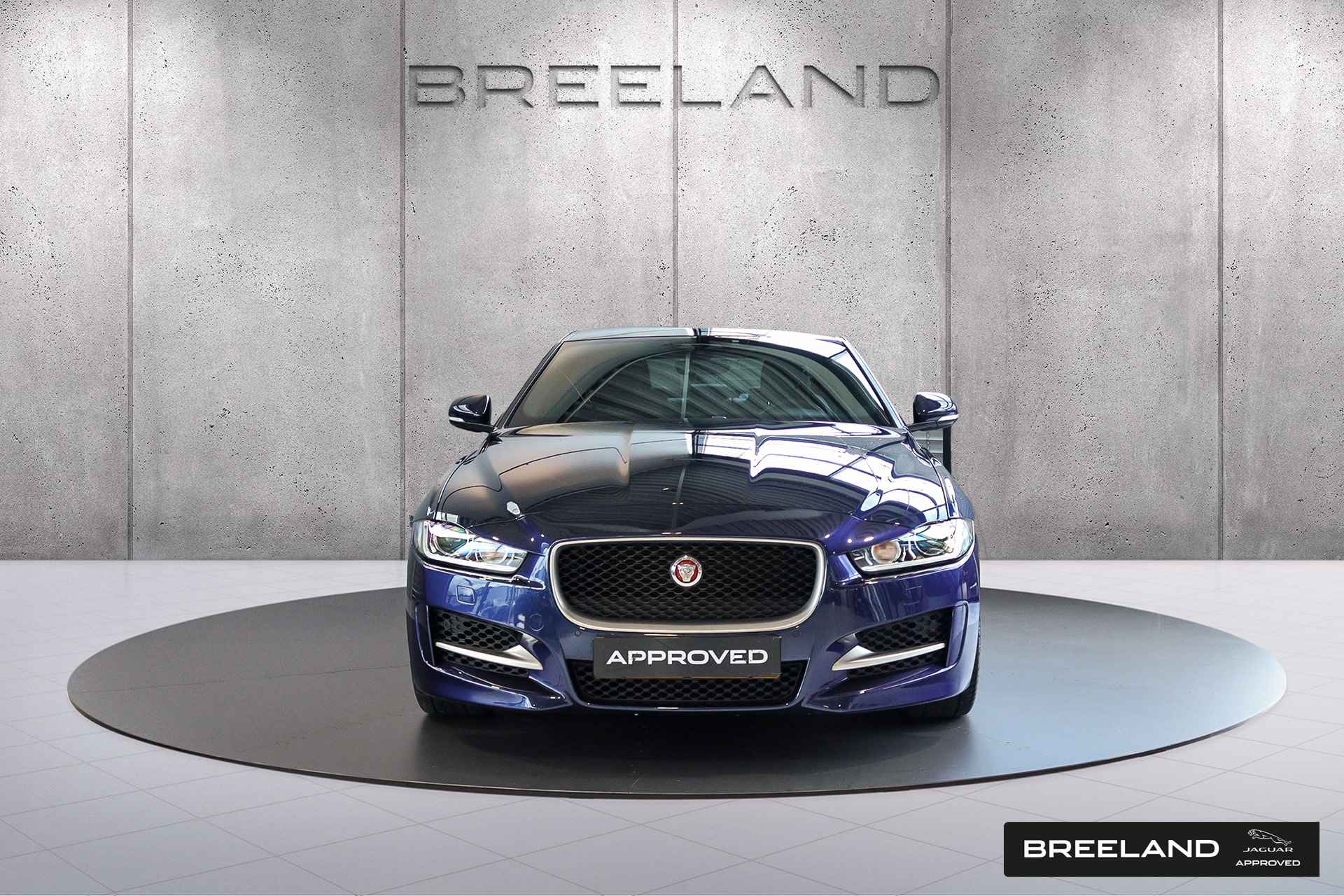 Jaguar XE 2.0t R-Sport - 3/23