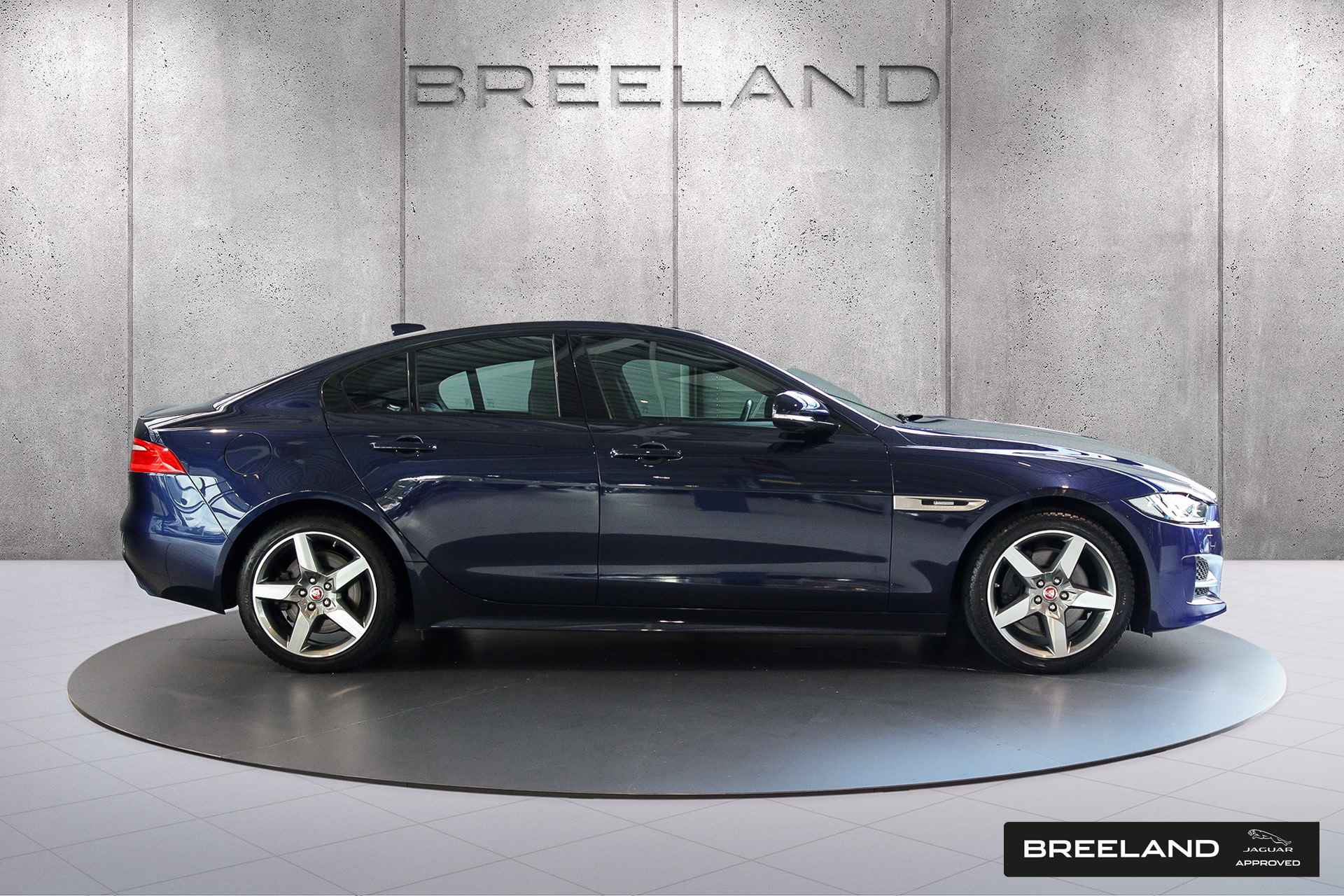 Jaguar XE 2.0t R-Sport - 5/23