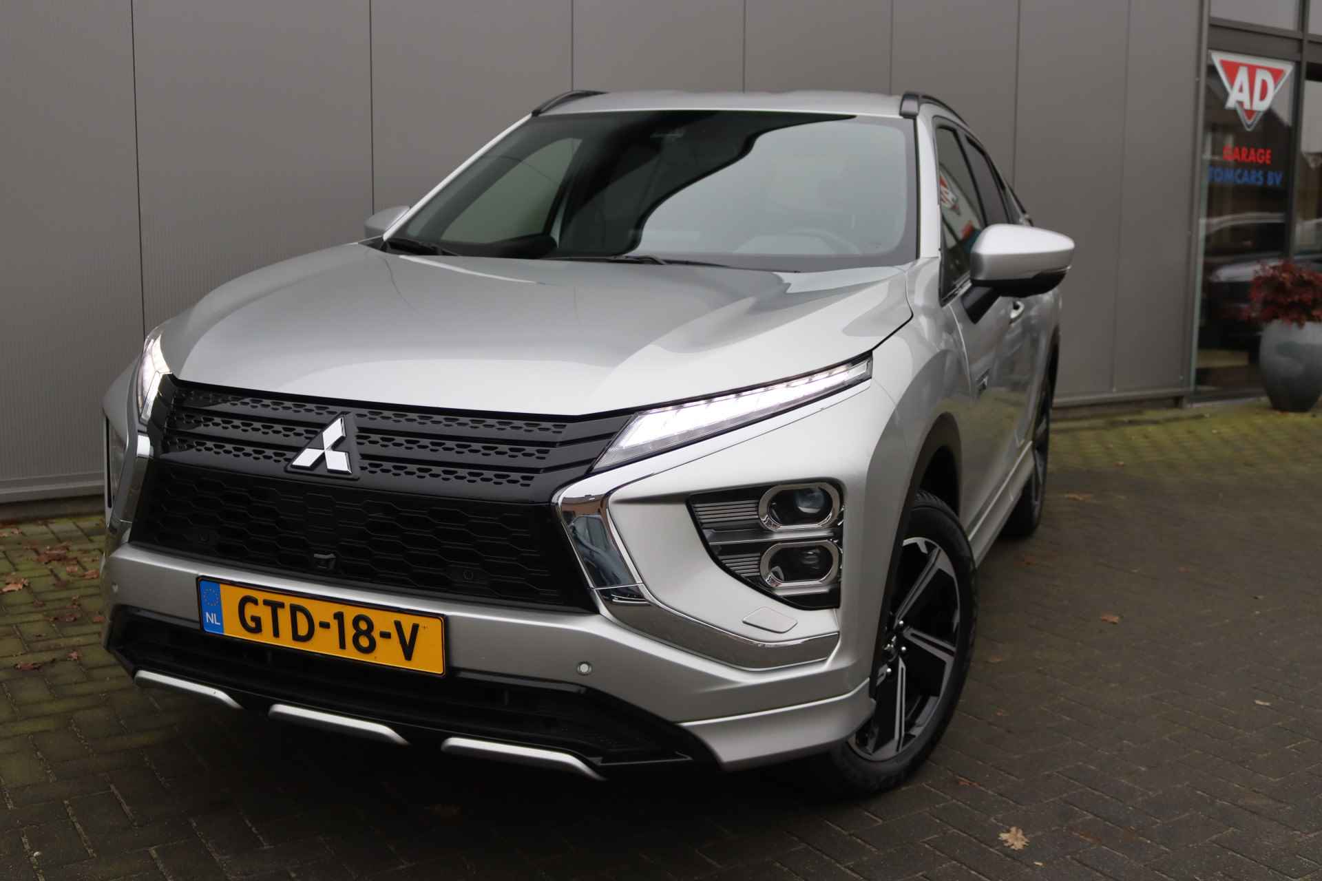 Mitsubishi Eclipse Cross 2.4 PHEV Intense + Sport-pack/Navigatie/Winter-Pack/Camera/Adaptive-Cruise - 7/31