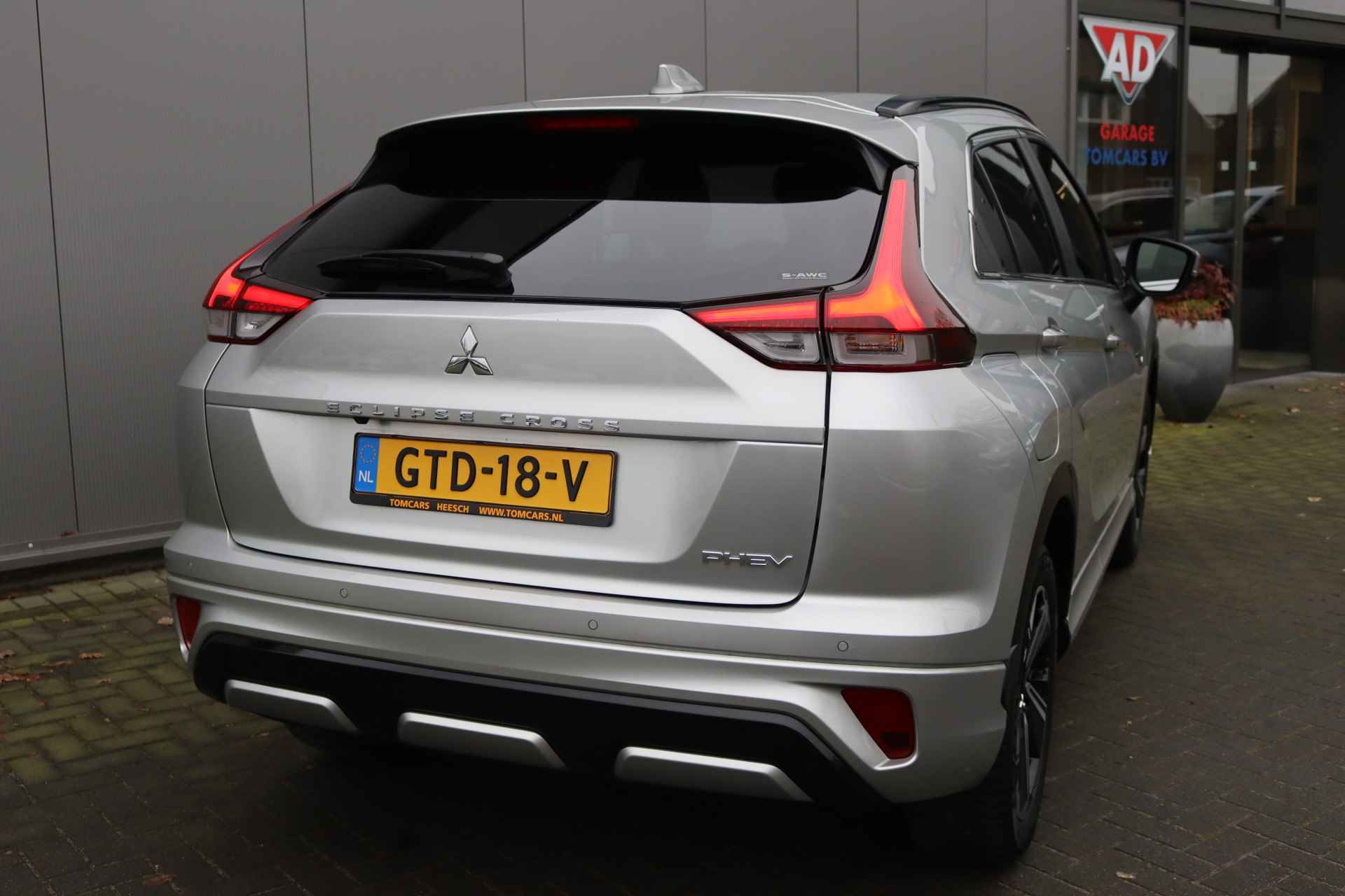 Mitsubishi Eclipse Cross 2.4 PHEV Intense + Sport-pack/Navigatie/Winter-Pack/Camera/Adaptive-Cruise - 9/31