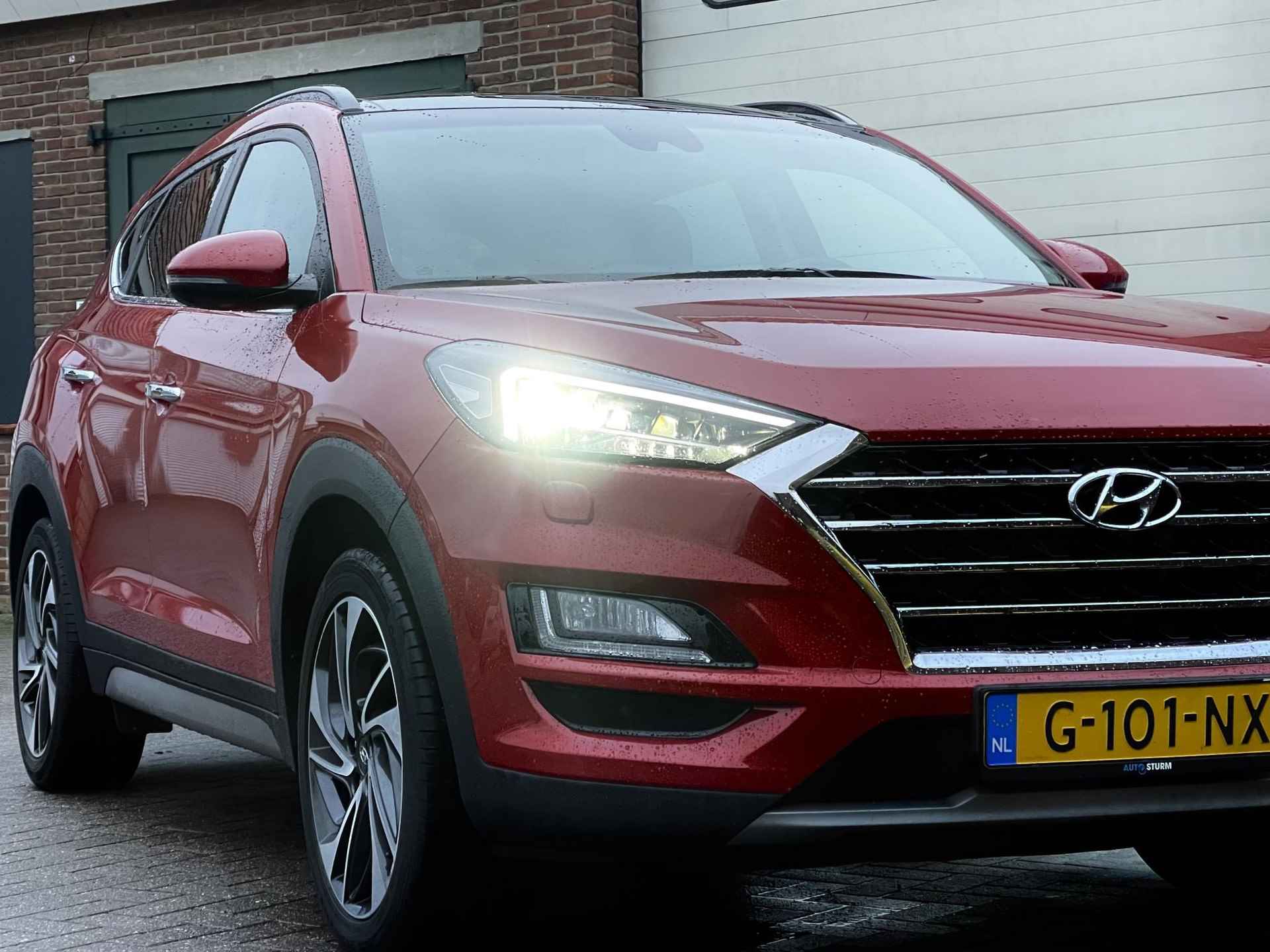 Hyundai Tucson 1.6 T-GDI 4WD Premium Sky | Trekhaak | Panoramadak | Leder | Navigatie | 360° Camera | Apple Carplay/Anrdoid Auto | Stuur- + Stoelverwarming | Rijklaarprijs! - 22/34