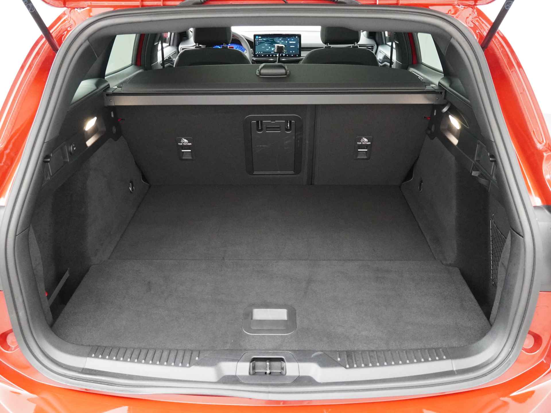 Ford FOCUS Wagon EcoBoost 125PK Hybrid ST Line Pano I AGR stoelen I Sync4 I Camera I All season I fabr. gar. tm 09-2027 - 9/21