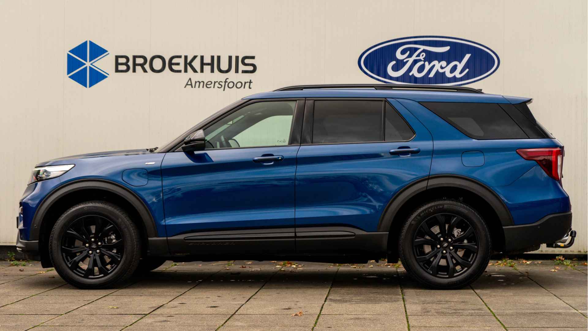 Ford Explorer 3.0V6 PHEV 457PK ST-LINE | TREKHAAK | 20'' LM | VOL! | PANO DAK | DEALER OH! | ELEKTR KLEP | STOELVERW./VERKOELING | STOELMASSAG - 2/44