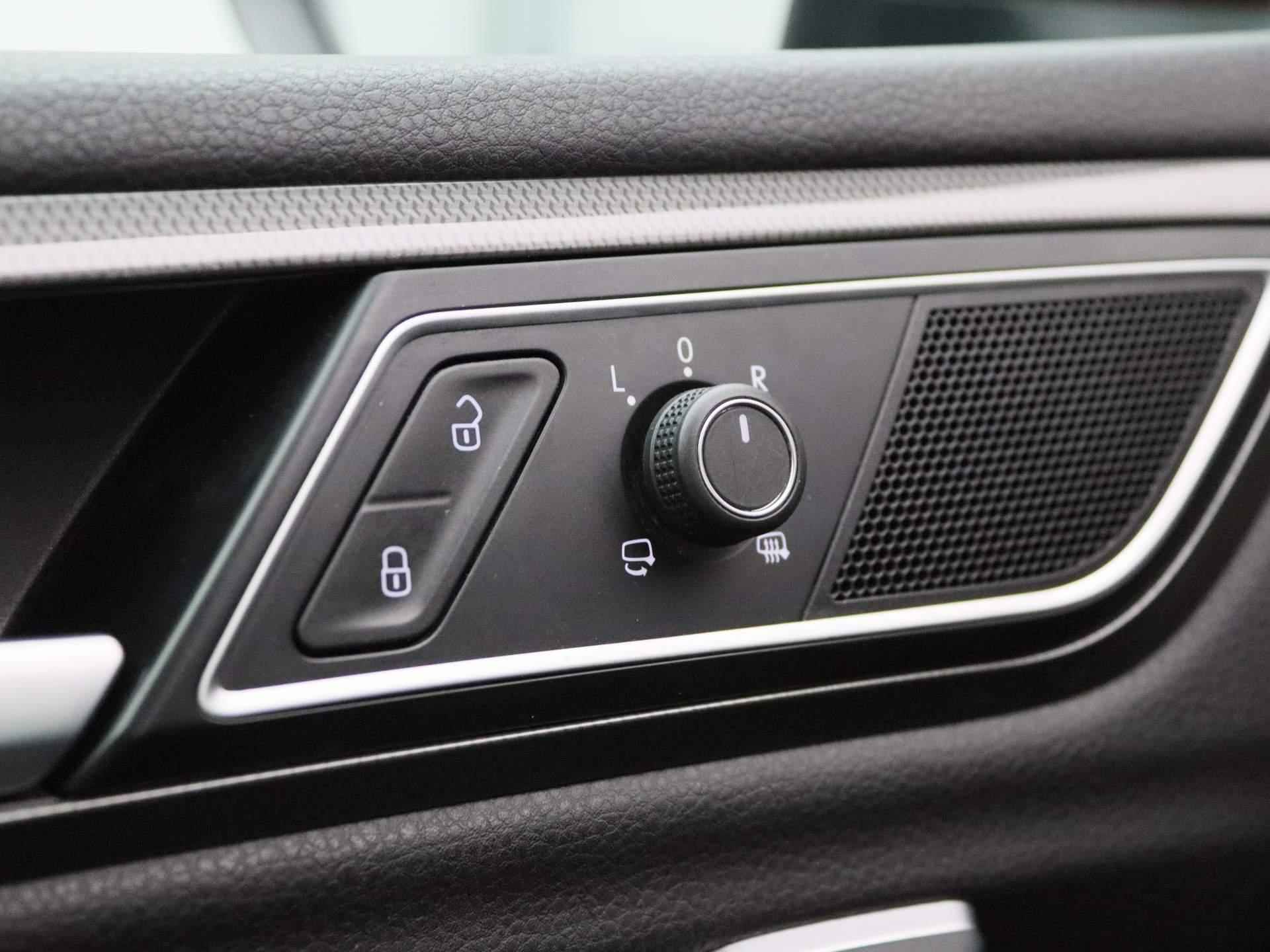 Volkswagen Golf Sportsvan 1.5 TSI ACT Comfortline | Navigatie | Climate-Control | Camera | Parkeersensoren | Stuur + Stoelverwarming | Apple-Carplay | - 27/37