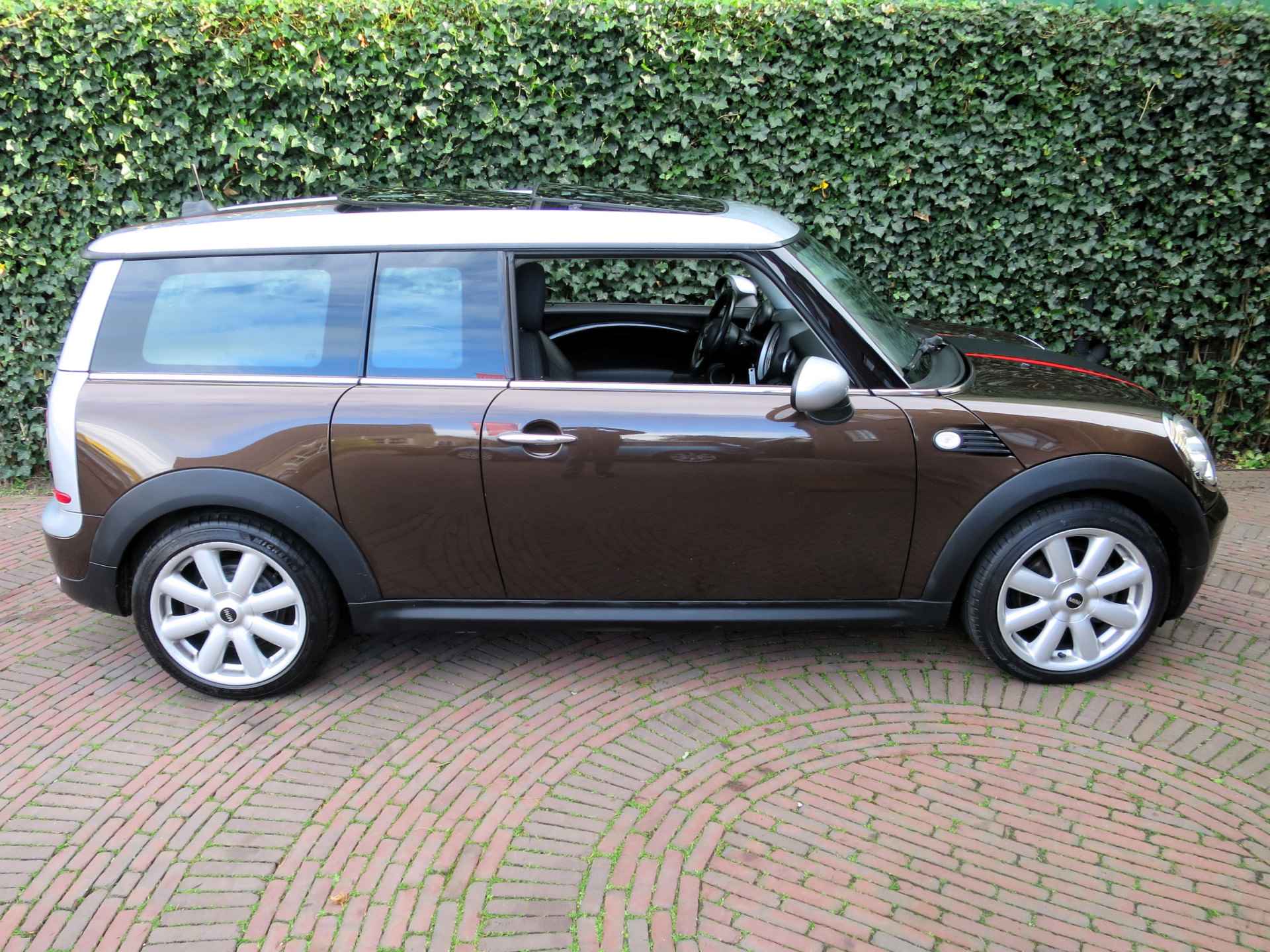 MINI Clubman 1.6 Cooper Chili R55 met Pano.dak, Navi, BT, Trekhaak en 17" - 7/43