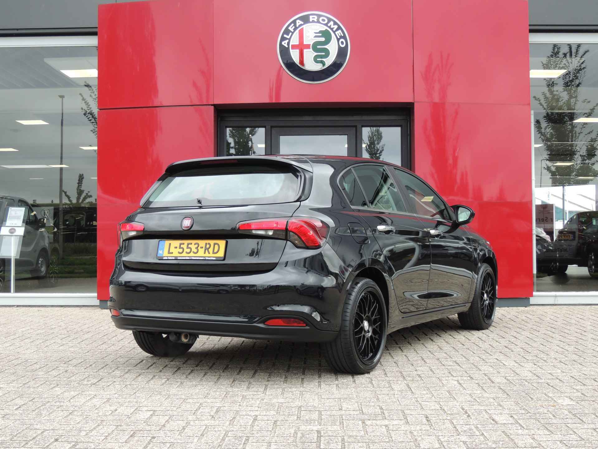 Fiat Tipo 1.4 T-Jet 16v 120 Mirror | 18" velgen | Parkeersensoren | Navigatie - 7/28