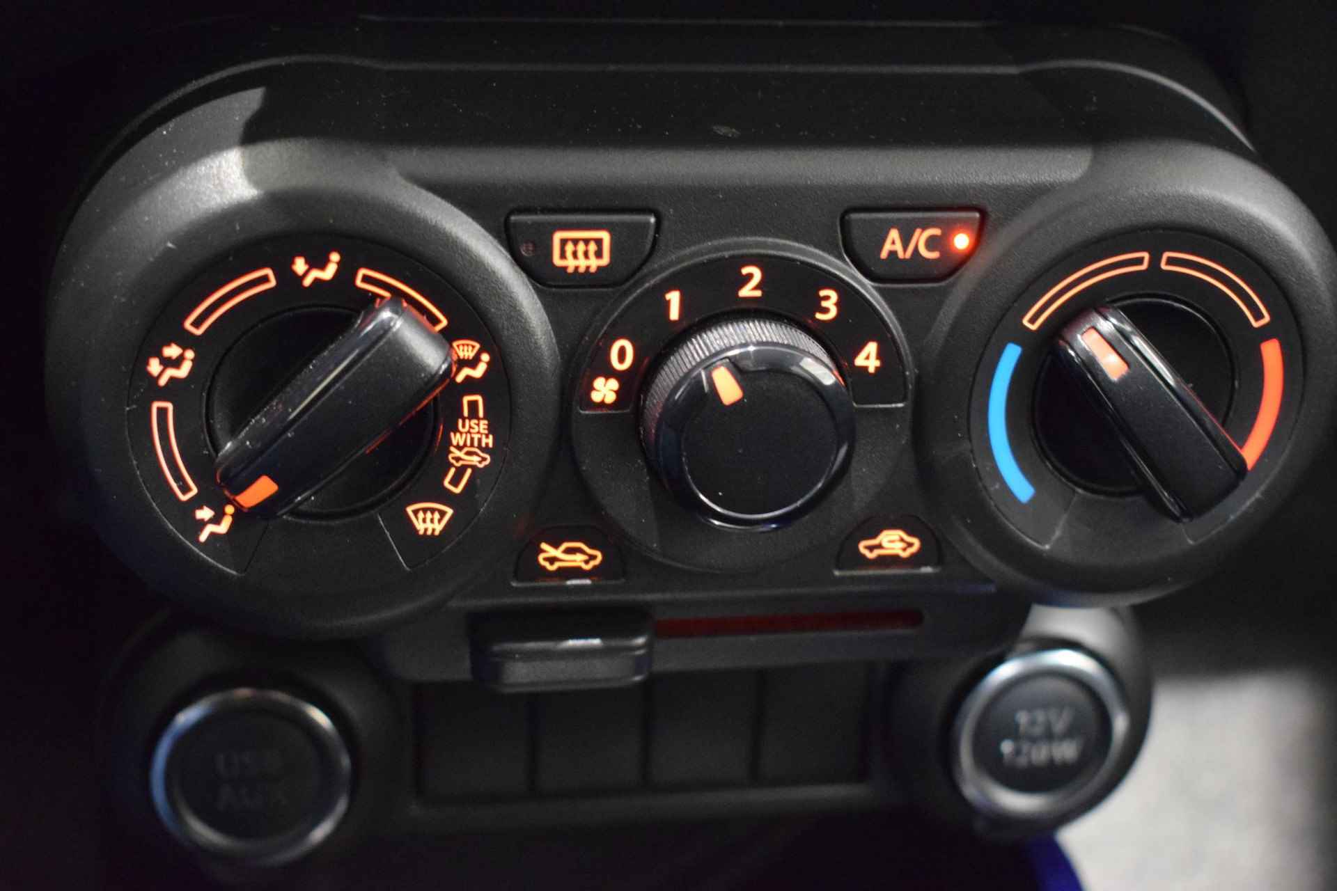 Suzuki Ignis 1.2 Smart Hybrid Style | Achteruitrijcamera | Stoelverwarming | Navigatie | Airco | Automatische regensensor | Elektrische zijspiegels | AUTOMAAT | - 29/46