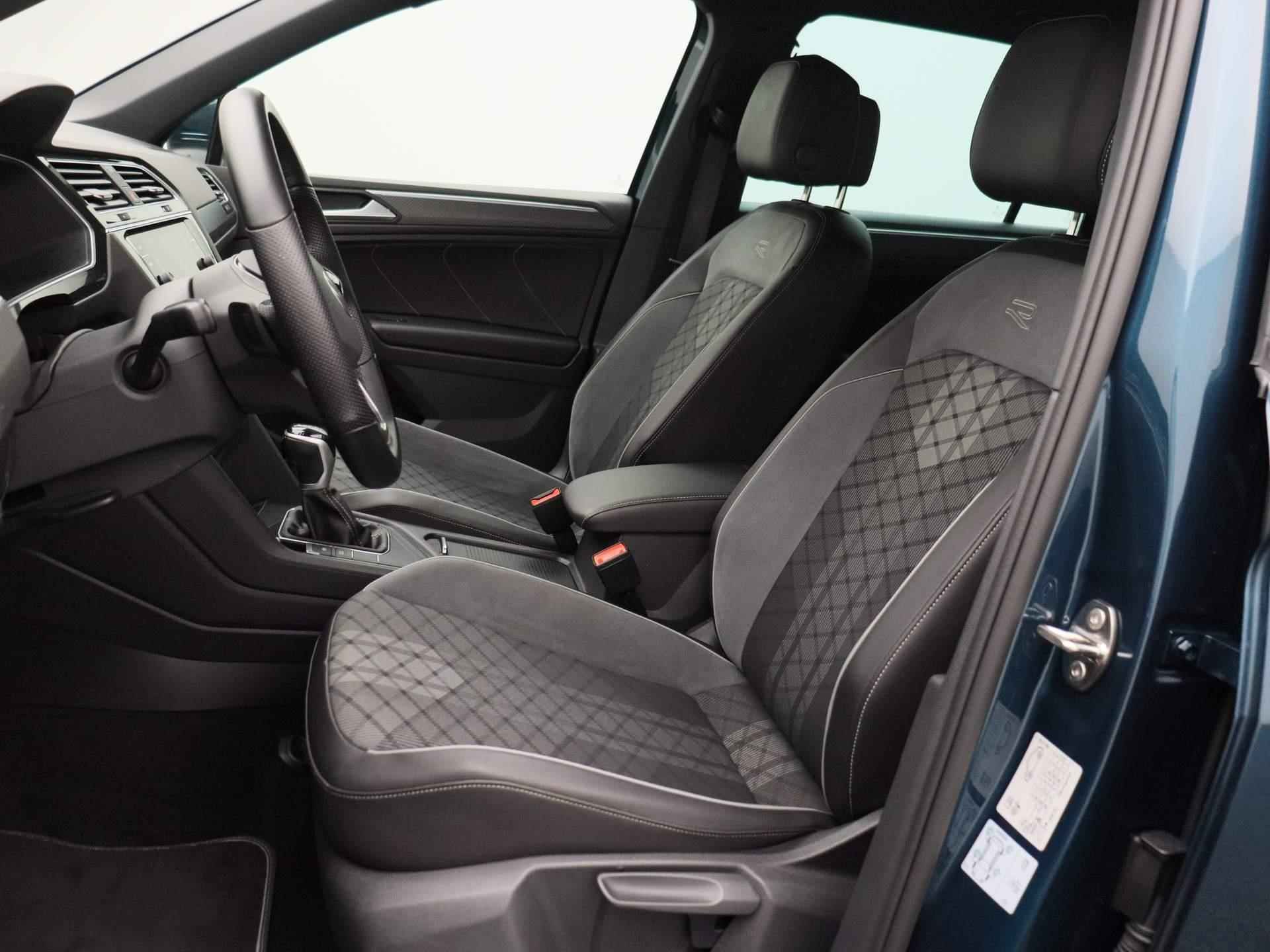 Volkswagen Tiguan 1.5 TSI R-Line Business+ 150 PK DSG | Apple Carplay | Elektrische Achterklep | Parkeersensoren | Climate Control | Digital Cockpit Pro | DAB Radio | Elektrische Inklapbare Spiegels | - 13/43