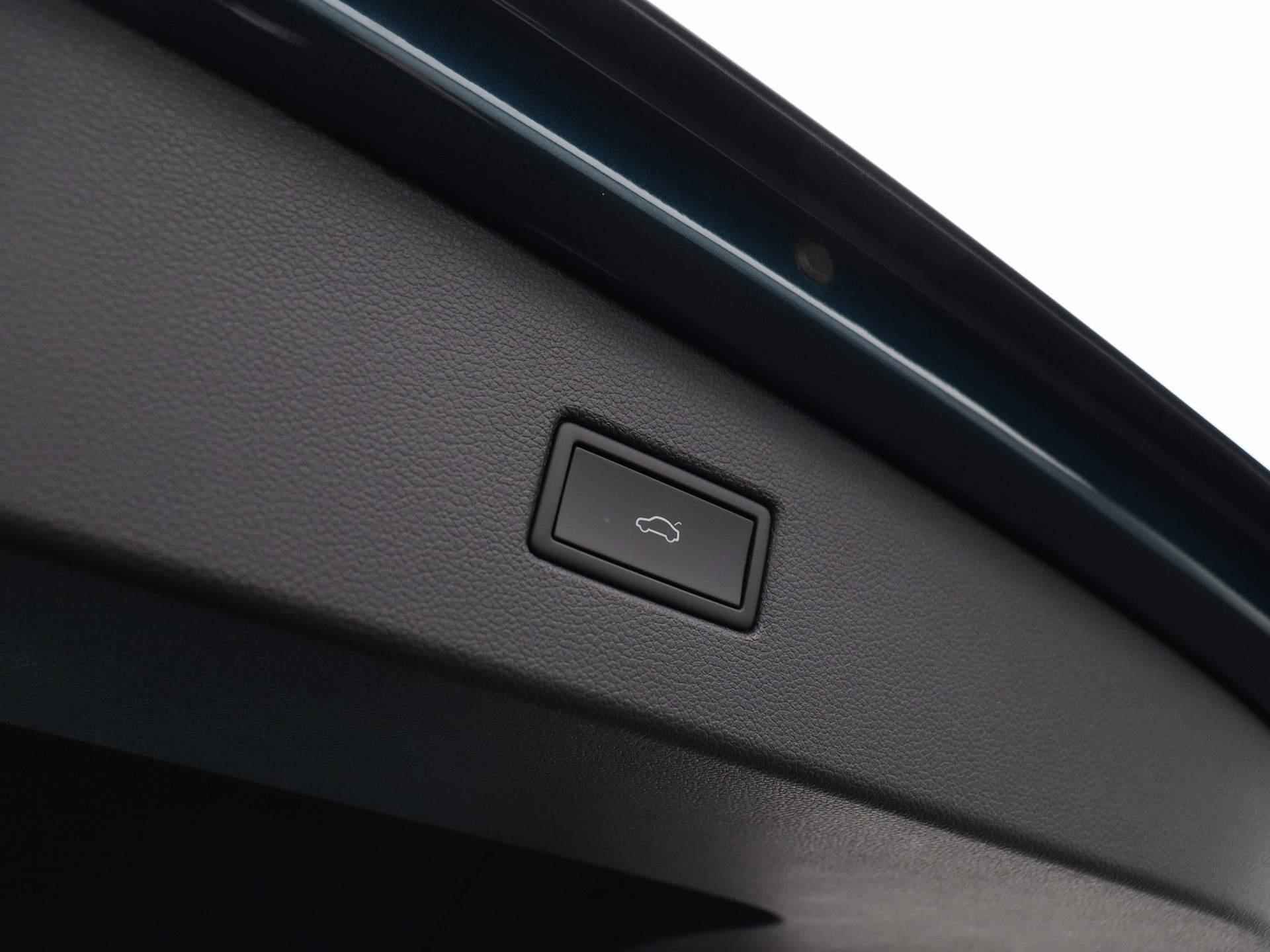 Volkswagen Tiguan 1.5 TSI R-Line Business+ 150 PK DSG | Apple Carplay | Elektrische Achterklep | Parkeersensoren | Climate Control | Digital Cockpit Pro | DAB Radio | Elektrische Inklapbare Spiegels | - 16/43