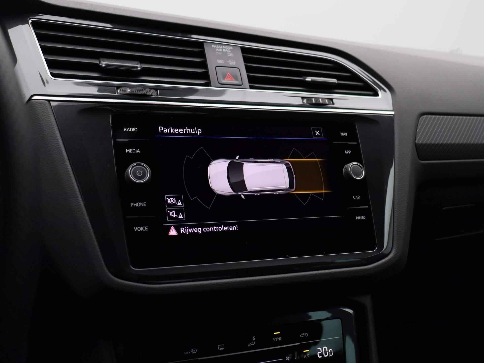 Volkswagen Tiguan 1.5 TSI R-Line Business+ 150 PK DSG | Apple Carplay | Elektrische Achterklep | Parkeersensoren | Climate Control | Digital Cockpit Pro | DAB Radio | Elektrische Inklapbare Spiegels | - 21/43