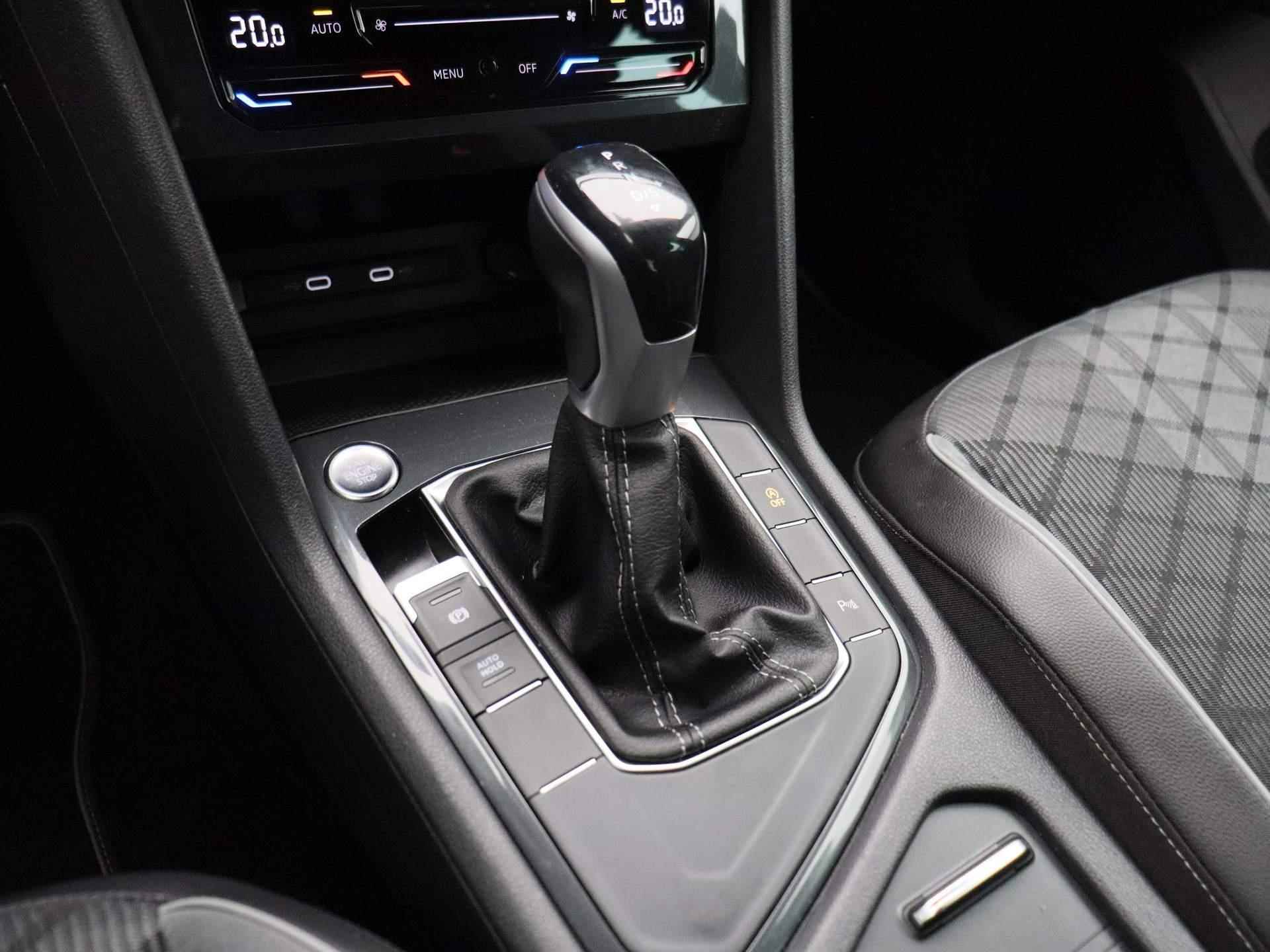 Volkswagen Tiguan 1.5 TSI R-Line Business+ 150 PK DSG | Apple Carplay | Elektrische Achterklep | Parkeersensoren | Climate Control | Digital Cockpit Pro | DAB Radio | Elektrische Inklapbare Spiegels | - 23/43