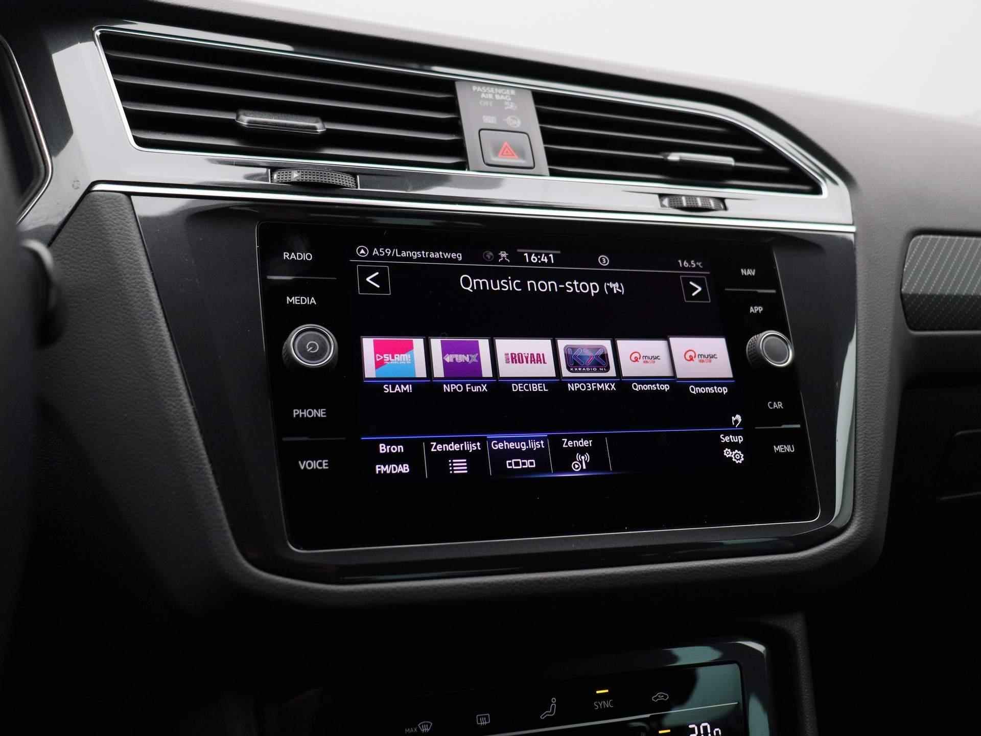 Volkswagen Tiguan 1.5 TSI R-Line Business+ 150 PK DSG | Apple Carplay | Elektrische Achterklep | Parkeersensoren | Climate Control | Digital Cockpit Pro | DAB Radio | Elektrische Inklapbare Spiegels | - 32/43