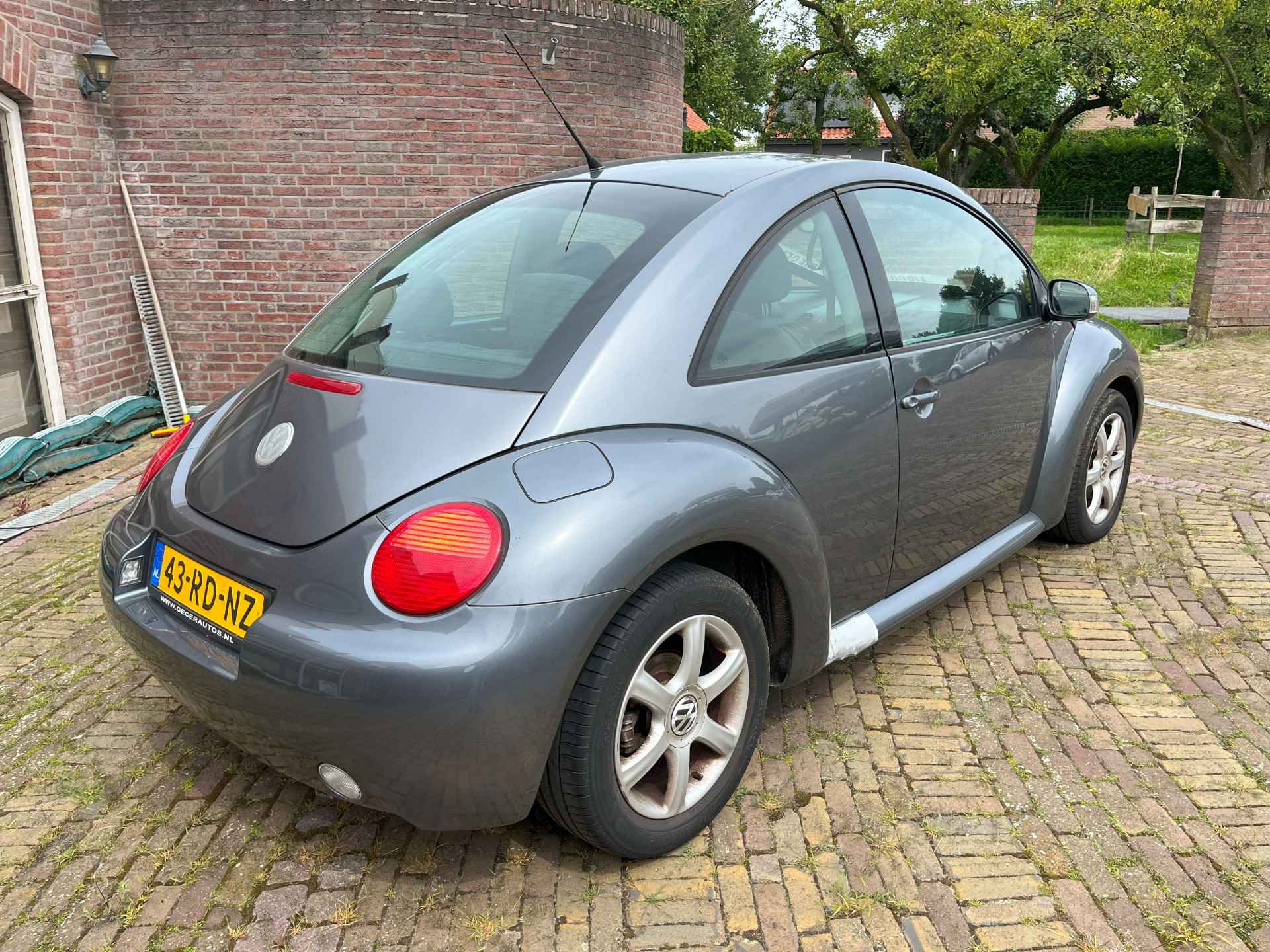 Volkswagen New Beetle 1.9 TDI Highline Airco/Elekr. ramen/Lmvelg - 2/11