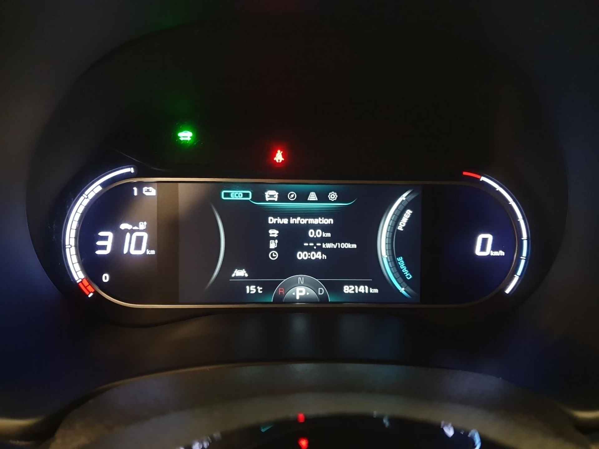 Kia e-Soul DynamicPlusLine 64 kWh | Stoel en stuurverwarming | Climate control | Adaptieve cruise control | Camera | Navigatie | Parkeersensoren achter | - 24/35