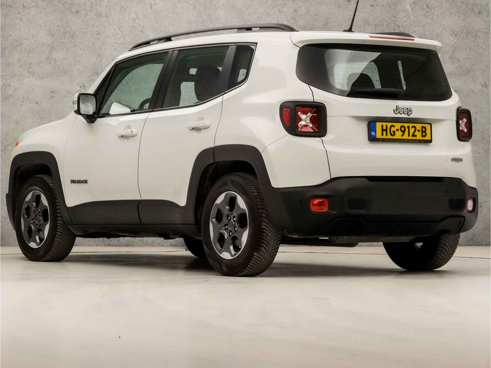 Jeep Renegade 1.6 E-Torq Sport (SCHERM, CLIMATE, STUUR/STOELVERWARMING, PARKEERSENSOREN, SPORTSTOELEN, CRUISE, ARMSTEUN, NIEUWE APK, NIEUWSTAAT) - 3/33