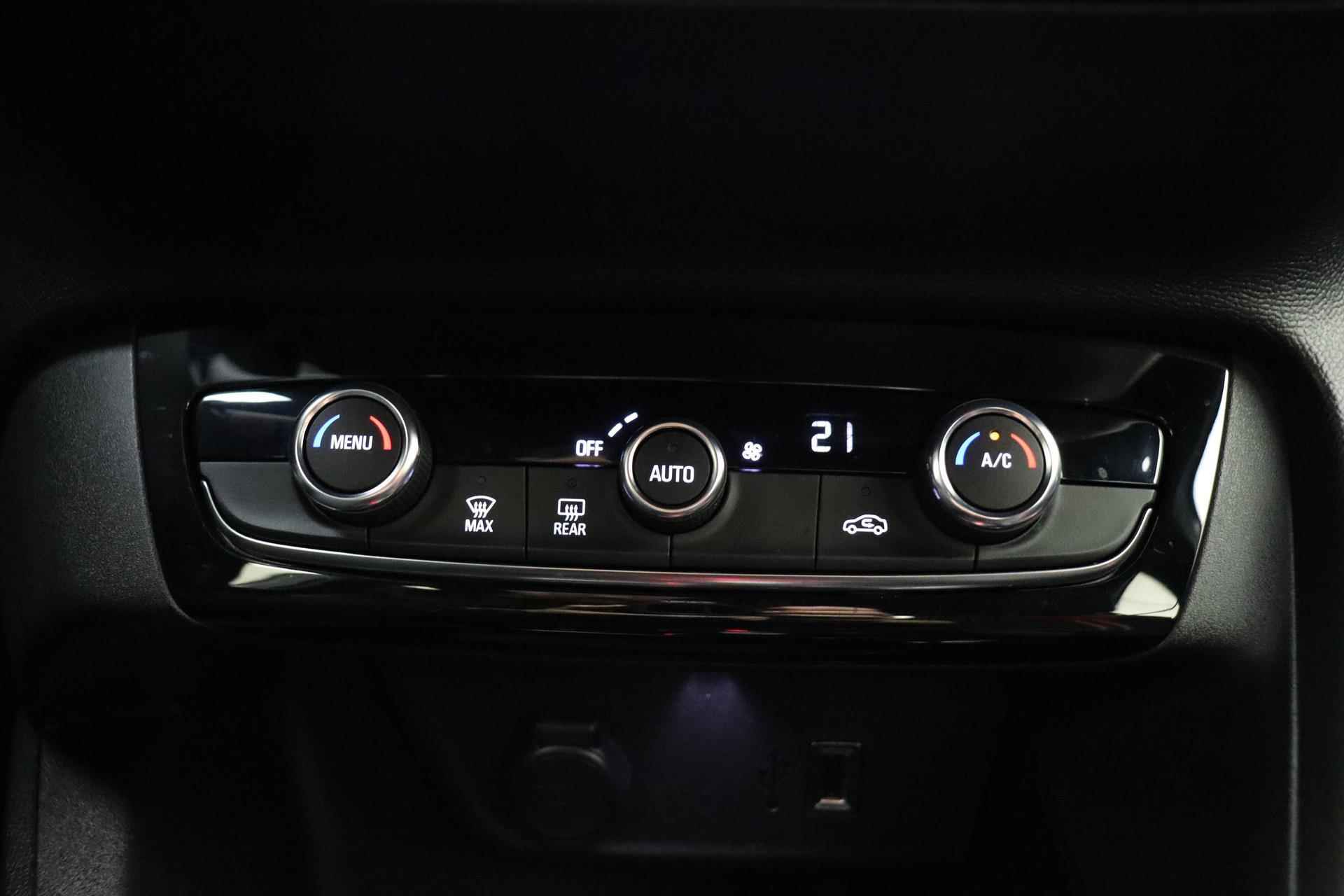 Opel Corsa 1.2 GS Line 130 PK Automaat | Navigatie | Camera | Climate control | Keyless | Lichtmetalen velge | Zwart dak | Sportief - 21/37