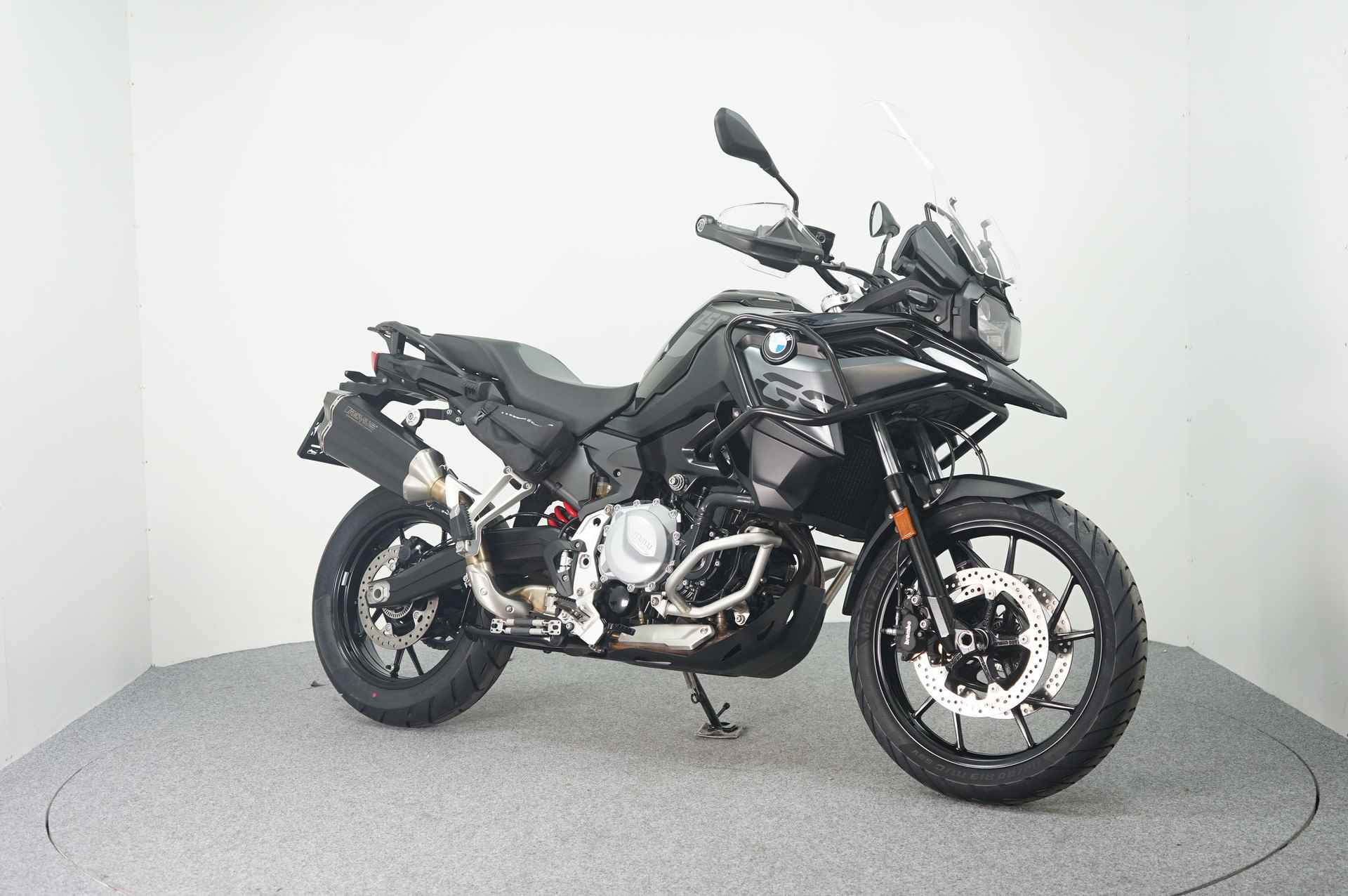 BMW F 750 GS TRIPLE BLACK STYLE - 2/22