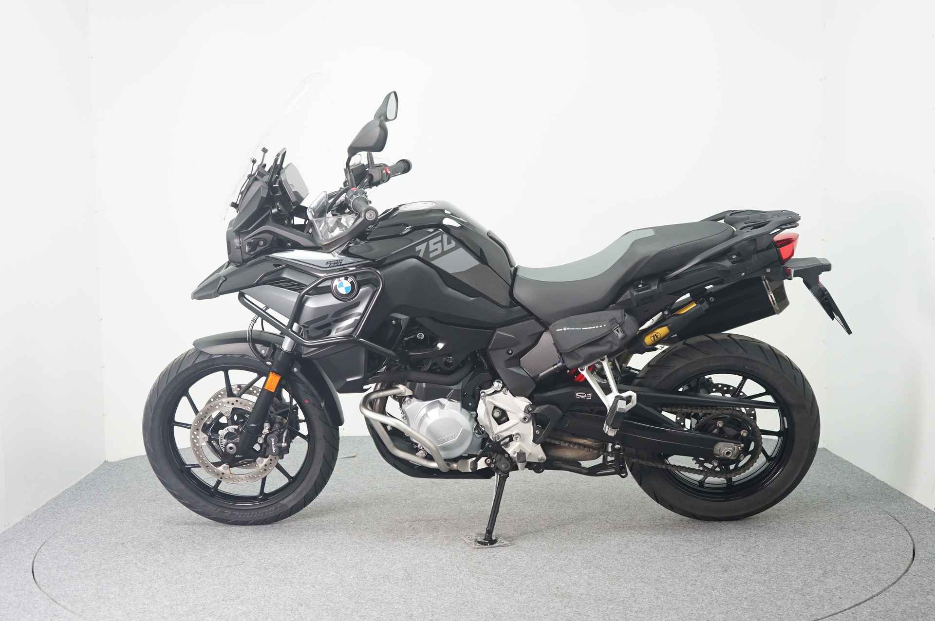 BMW F 750 GS TRIPLE BLACK STYLE - 5/22