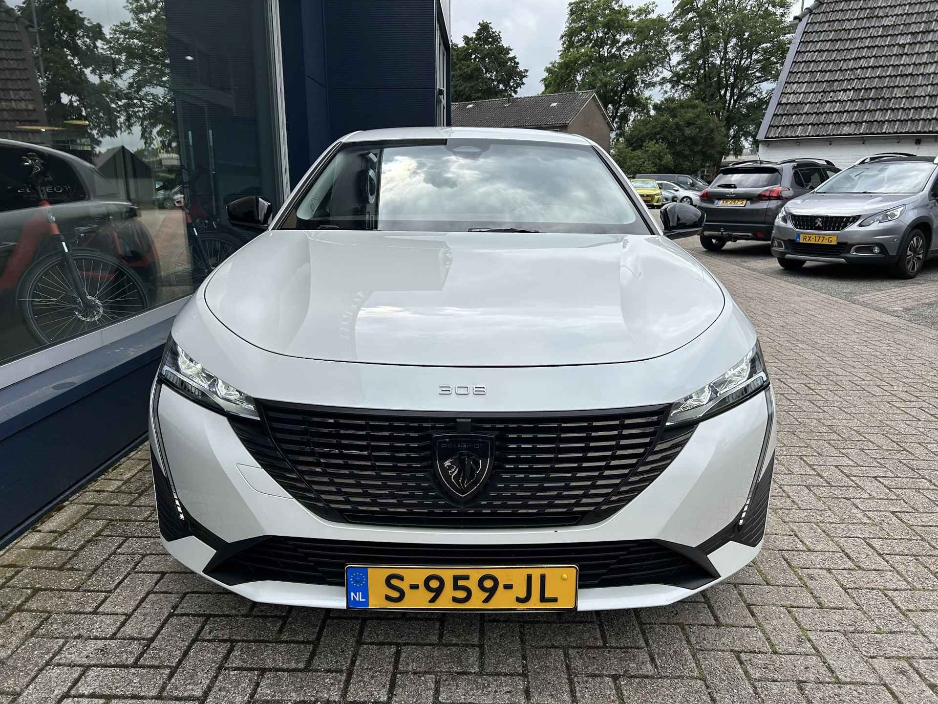 Peugeot 308 1.2 Turbo 130 PK Allure Pack Automaat EAT8 | Met Keyless entry/start | Achteruitcamera | Draadloos telefoonlader | Stoelverwarming | Adaptieve cruise | Draadloos apple carplay/android auto - 42/51