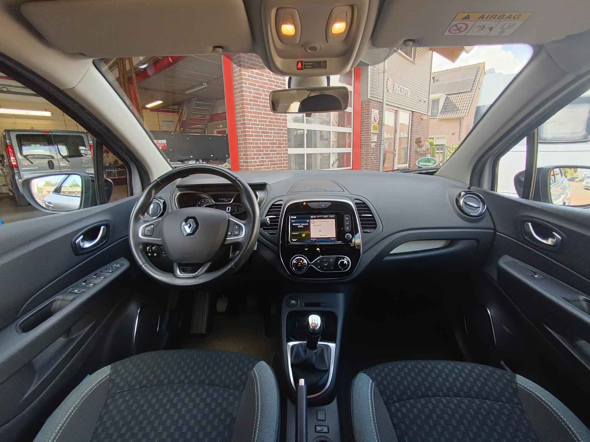 Renault Captur 0.9TCE Intens, camera, Navigatie - 3/24