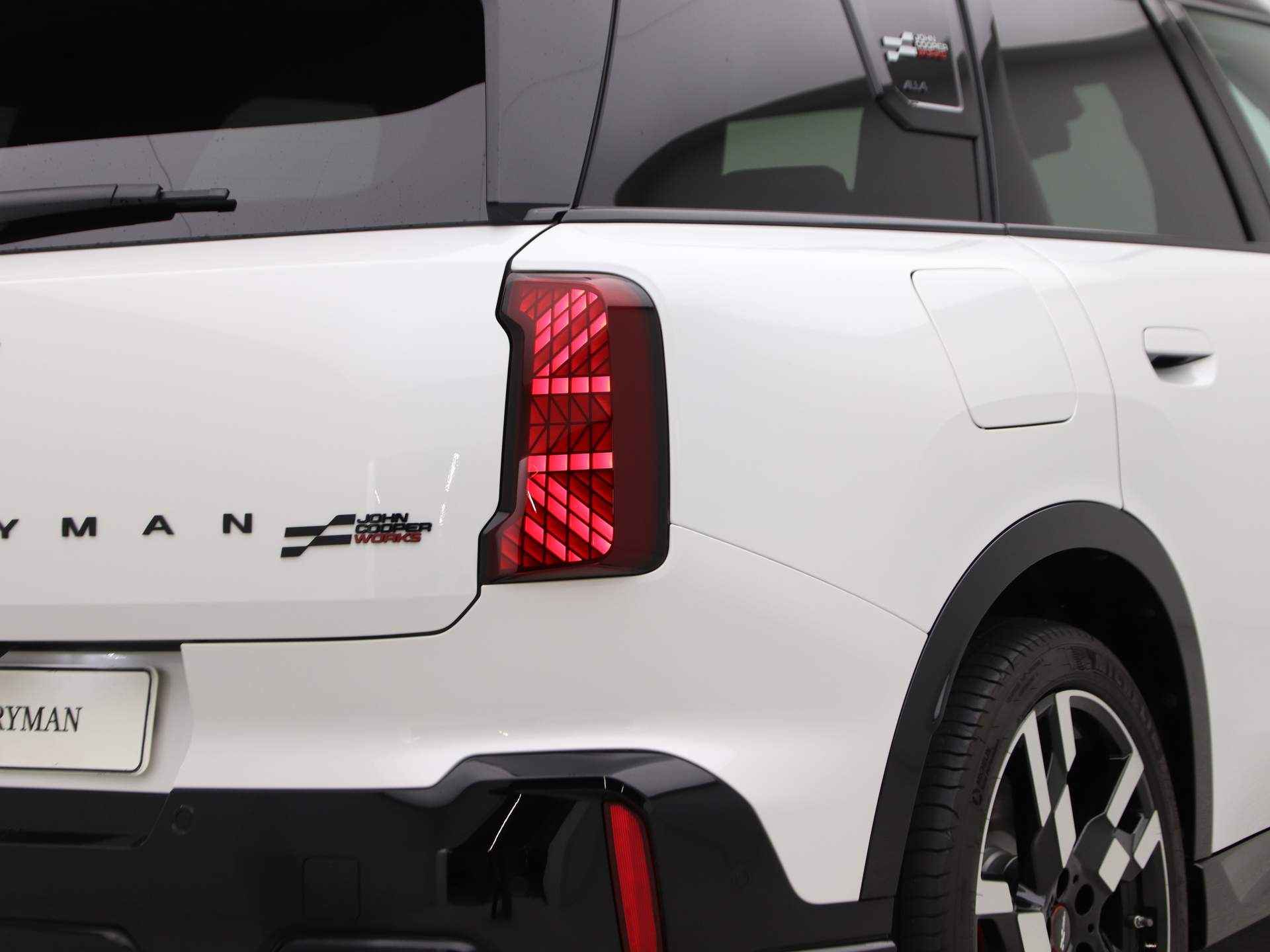 MINI Countryman John Cooper Works ALL4 Pakket XL OPERATIONAL LEASE EUR 1377,- excl. BTW (60 mnd/10.000 km) - 21/24