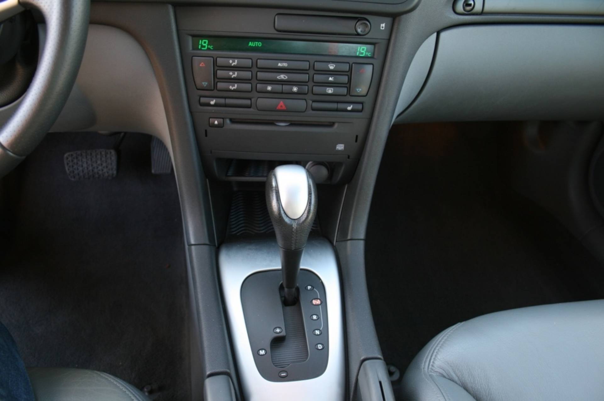 Saab 9-3 Cabrio Automaat 1.8t Vector Spr.Ed. - 19/20