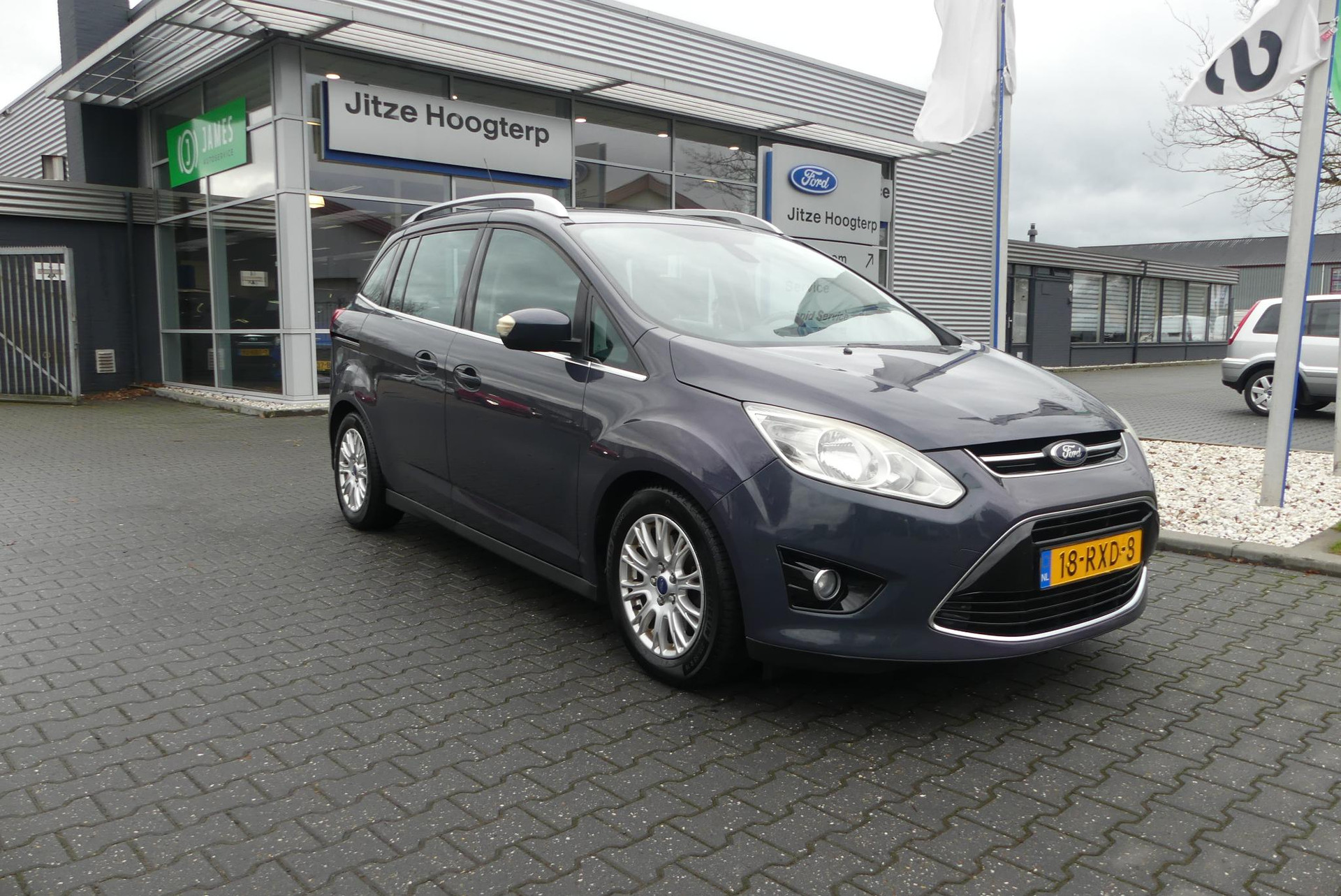 Ford Grand C-Max 1.6 EcoBoost Titanium 7p. 7 PERSOONS.NAVI.CRUISE.TREKHAAK.D RIEM VERVANGEN.