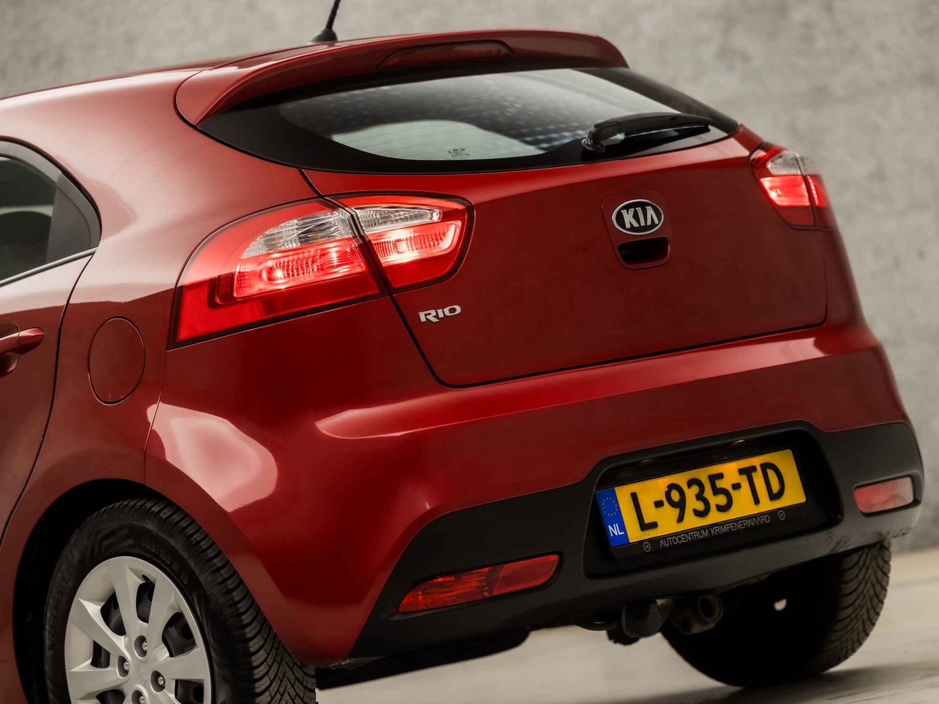 Kia Rio 1.2 CVVT ComfortLine (5 DEURS, RADIO, BLUETOOTH, SPORTSTOELEN, AIRCO, ELEK PAKKET, STUURWIEL MULTIFUNCTIONEEL, NIEUWE APK, NIEUWSTAAT) - 11/28