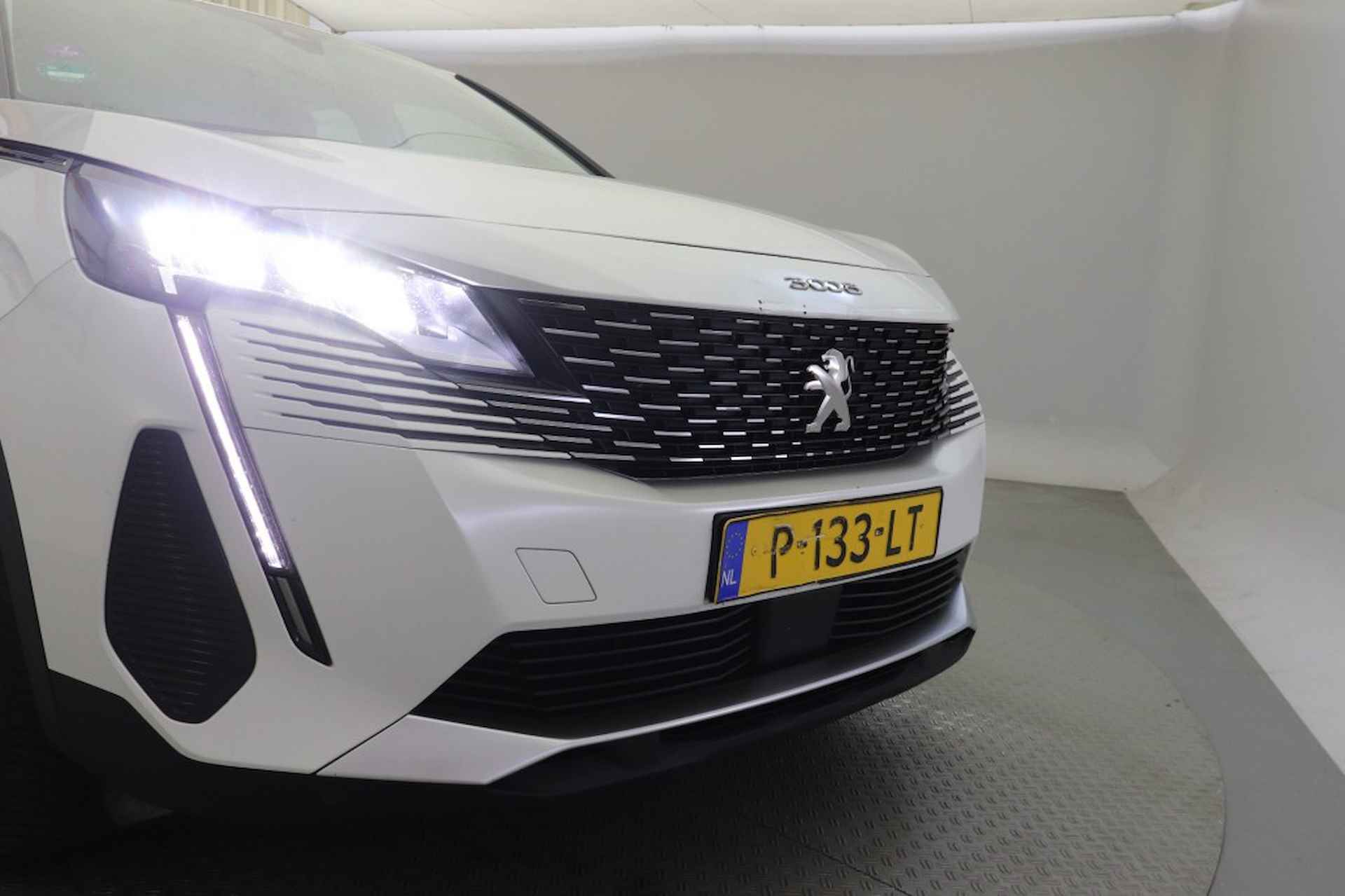 PEUGEOT 3008 1.2 PureTech Active Pack Business - Carplay, Digital Cockpit - 31/32