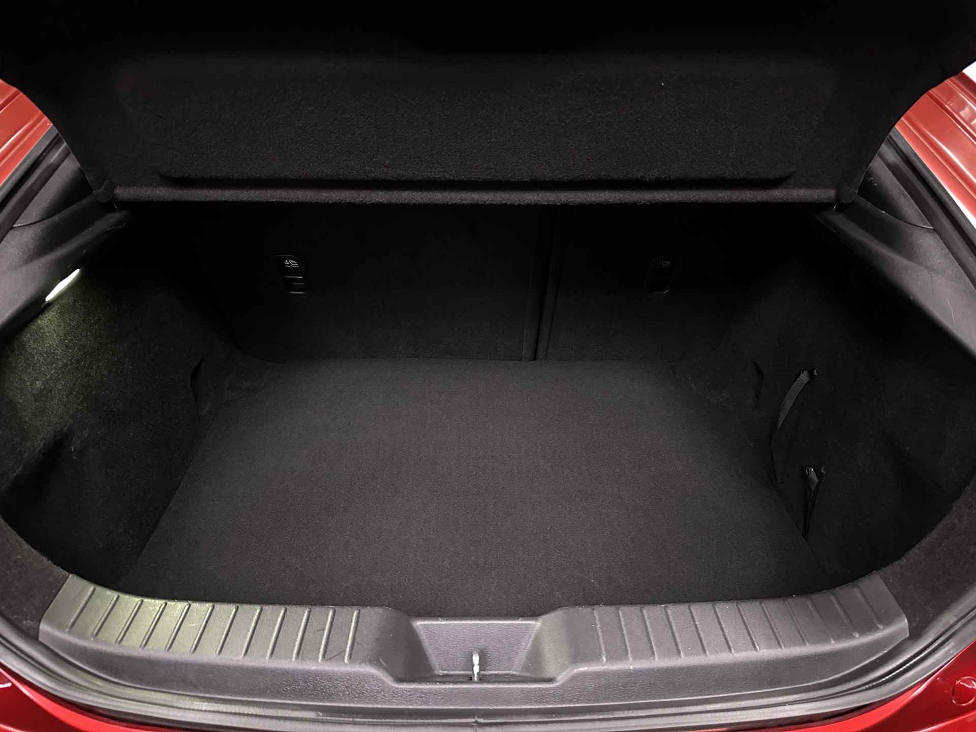 Mazda 3 2.0 e-SkyActiv-G M Hybrid 122 Comfort | Adaptive Cruise | Camera | LED | Navi | Apple Carplay | Head Up | Stuur & Stoelverwarming | - 9/36