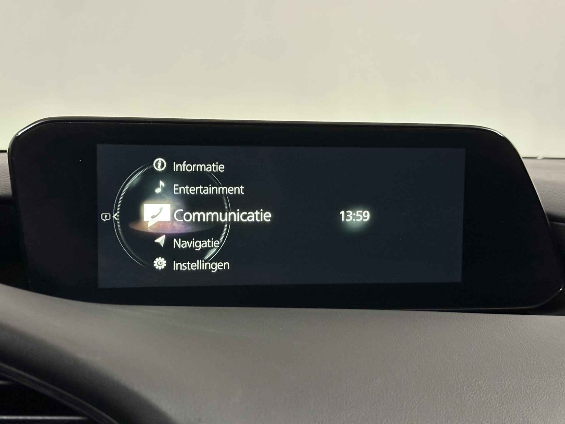 Mazda 3 2.0 e-SkyActiv-G M Hybrid 122 Comfort | Adaptive Cruise | Camera | LED | Navi | Apple Carplay | Head Up | Stuur & Stoelverwarming | - 29/36