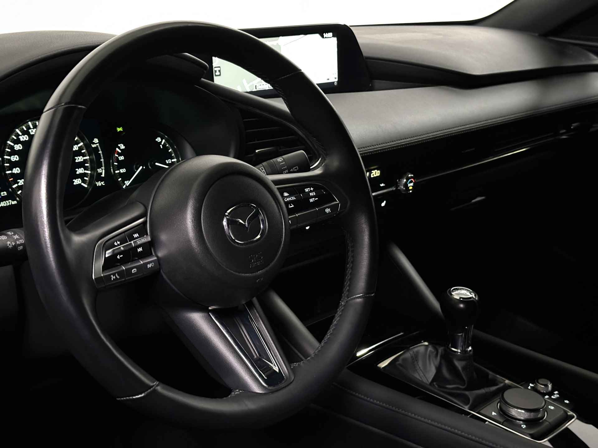 Mazda 3 2.0 e-SkyActiv-G M Hybrid 122 Comfort | Adaptive Cruise | Camera | LED | Navi | Apple Carplay | Head Up | Stuur & Stoelverwarming | - 33/36