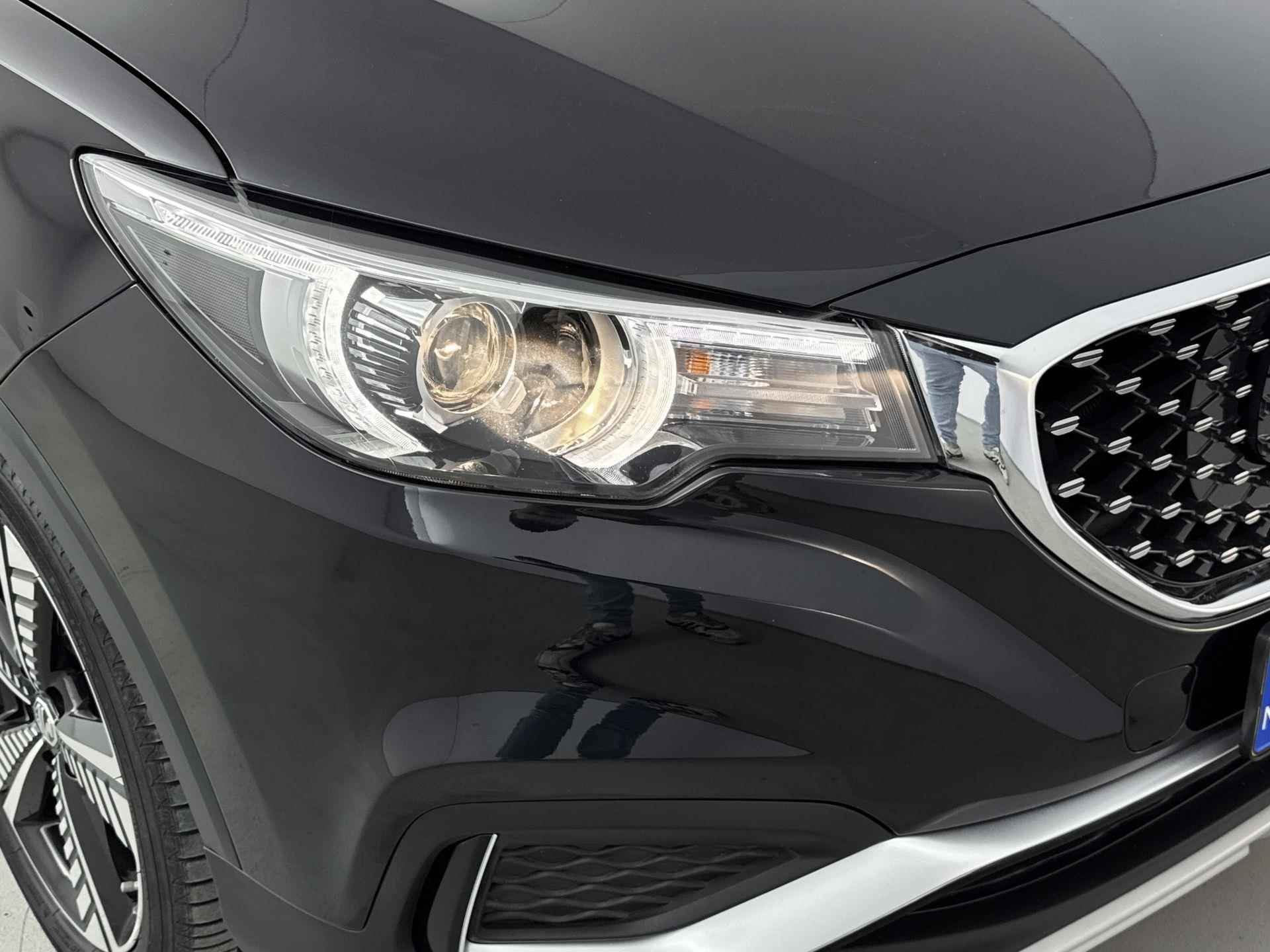 MG ZS EV Luxury 45 kWh | Airco | Navi | LMV | Leder | Schuifdak | PDC | - 15/27