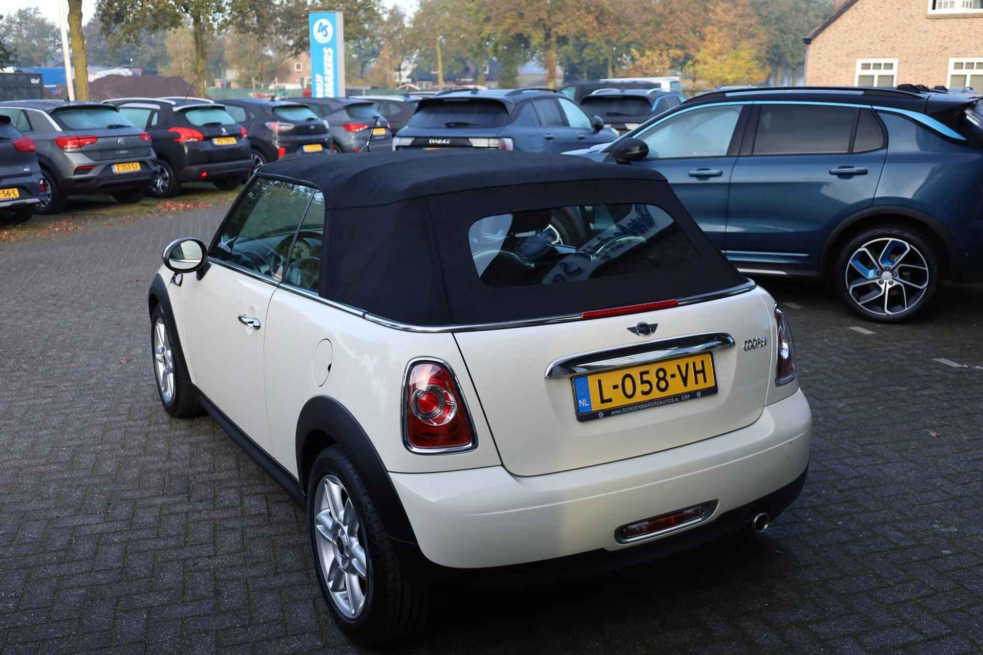 Mini Mini Cabrio 1.6 Cooper Chili HALFLEER STOELVERWARMING PDC CLIMA LMV - 24/34