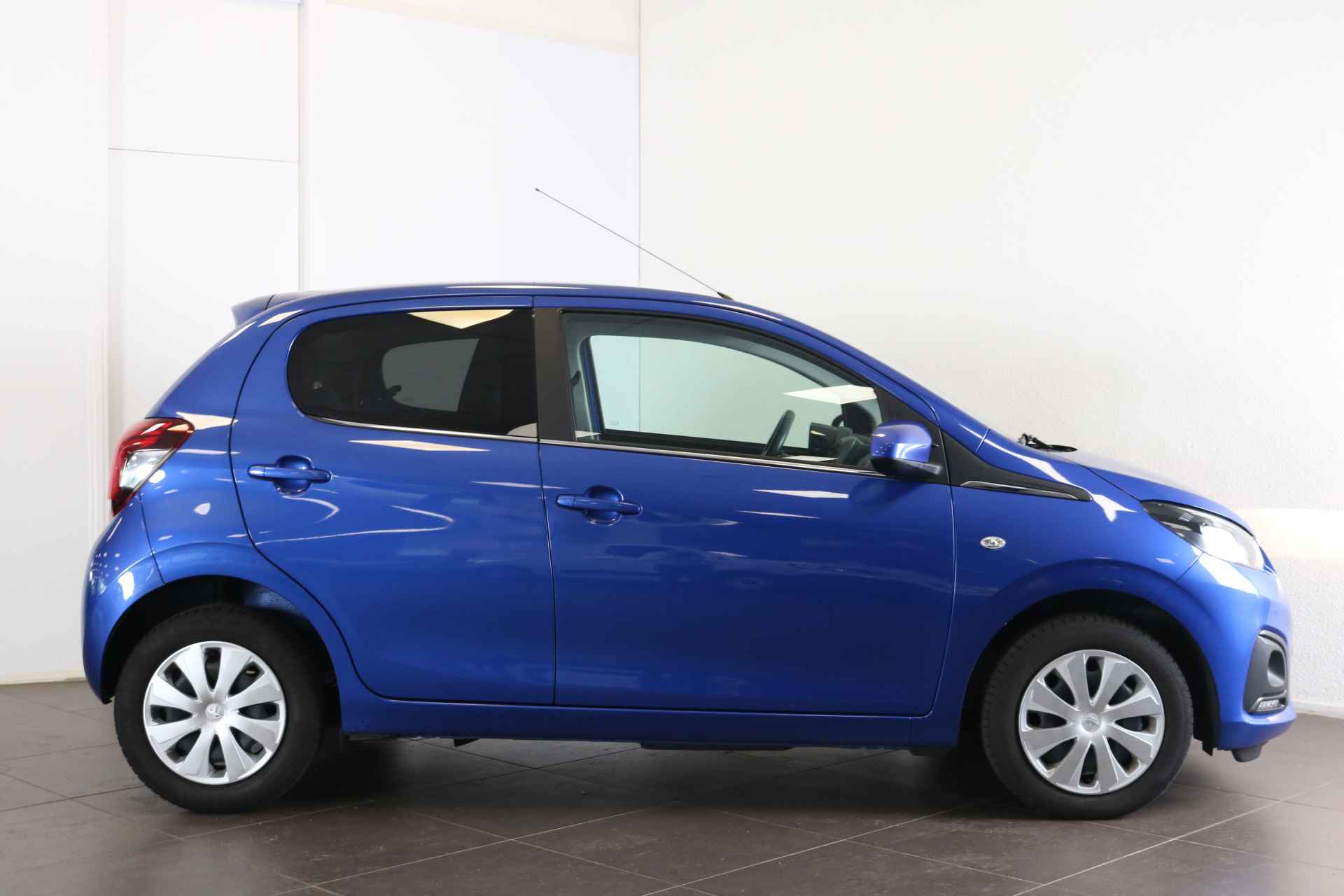 Peugeot 108 108 Active 5-deurs 1.0 e-VTi 72 | Airco | Bluetooth | El. ramen | Centrale portiervergr. | Mistlampen voor | - 5/33