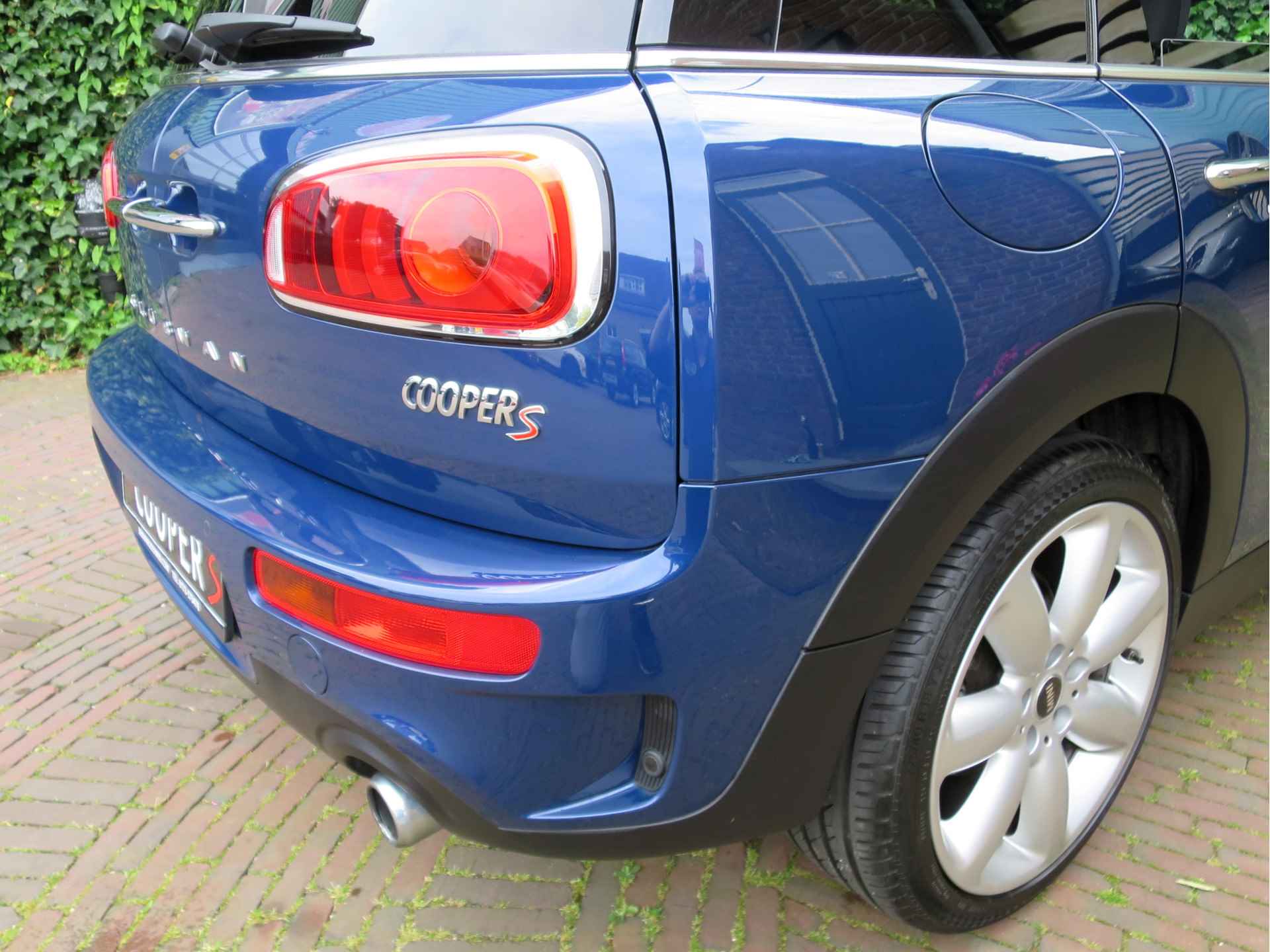 MINI Clubman 2.0 Cooper S Chili Business aut. met Pano.dak, Park ass, XL. Navi, Head-up en 18" - 30/50