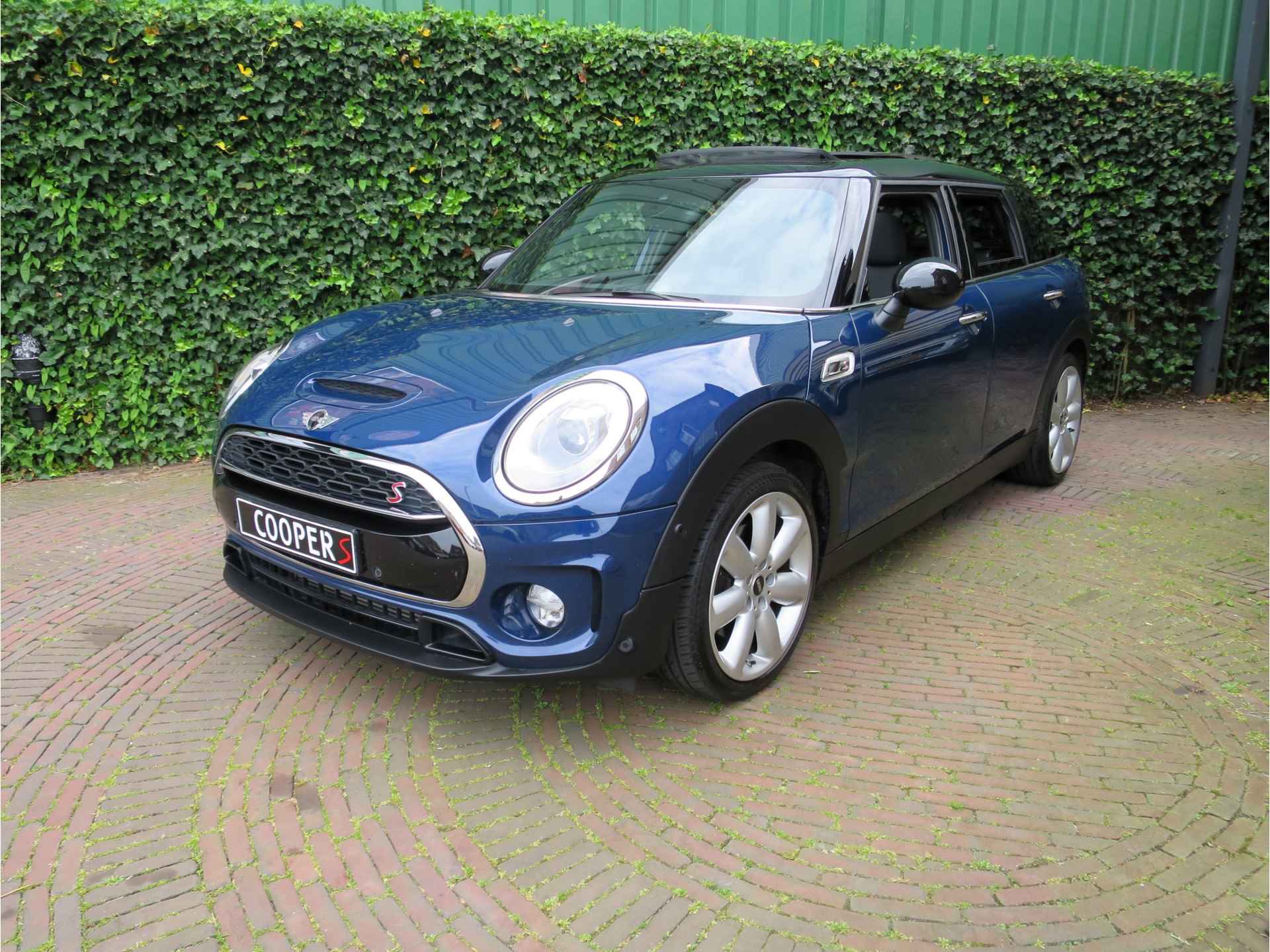 MINI Clubman 2.0 Cooper S Chili Business aut. met Pano.dak, Park ass, XL. Navi, Head-up en 18" - 32/50