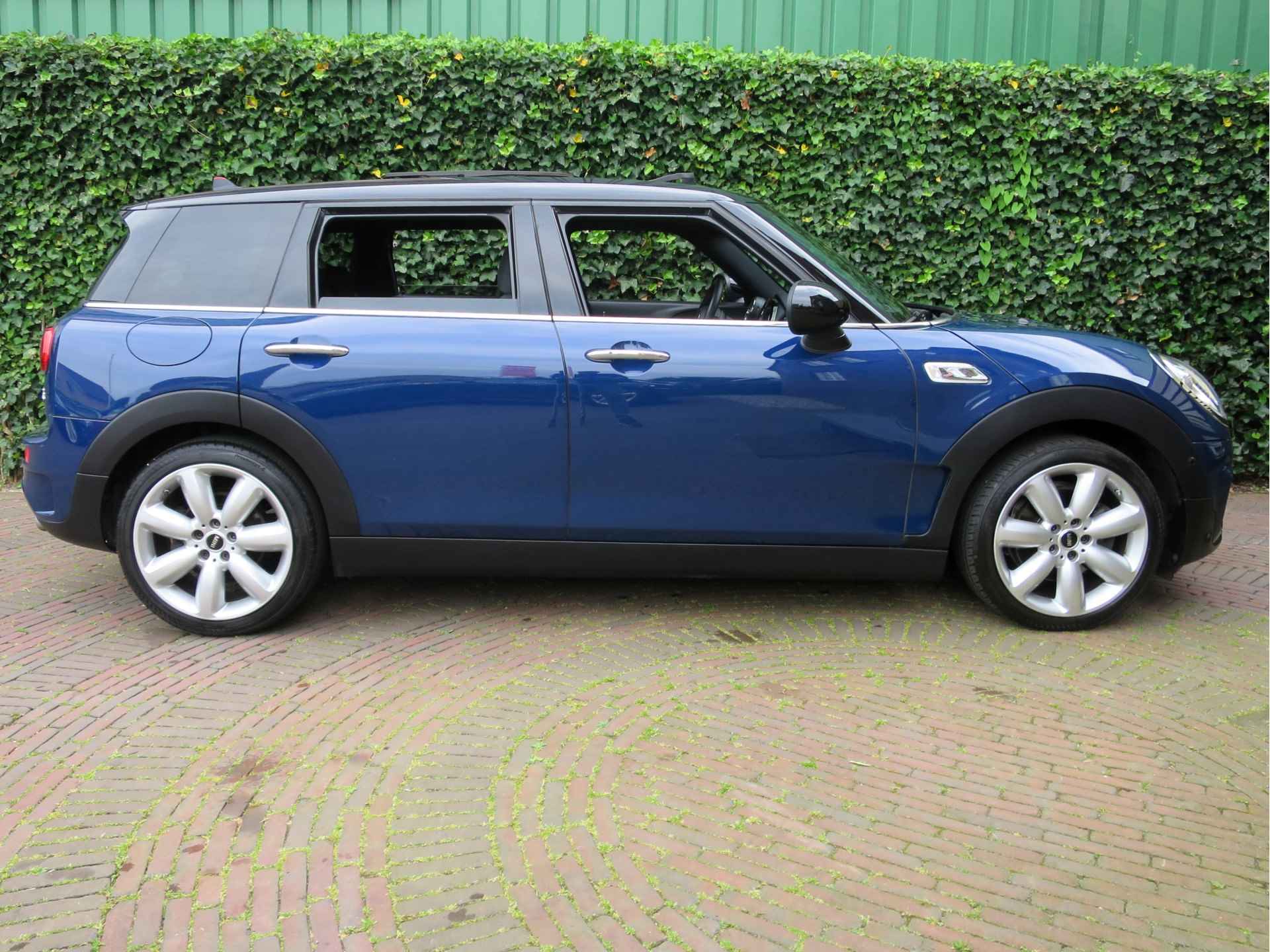 MINI Clubman 2.0 Cooper S Chili Business aut. met Pano.dak, Park ass, XL. Navi, Head-up en 18" - 36/50