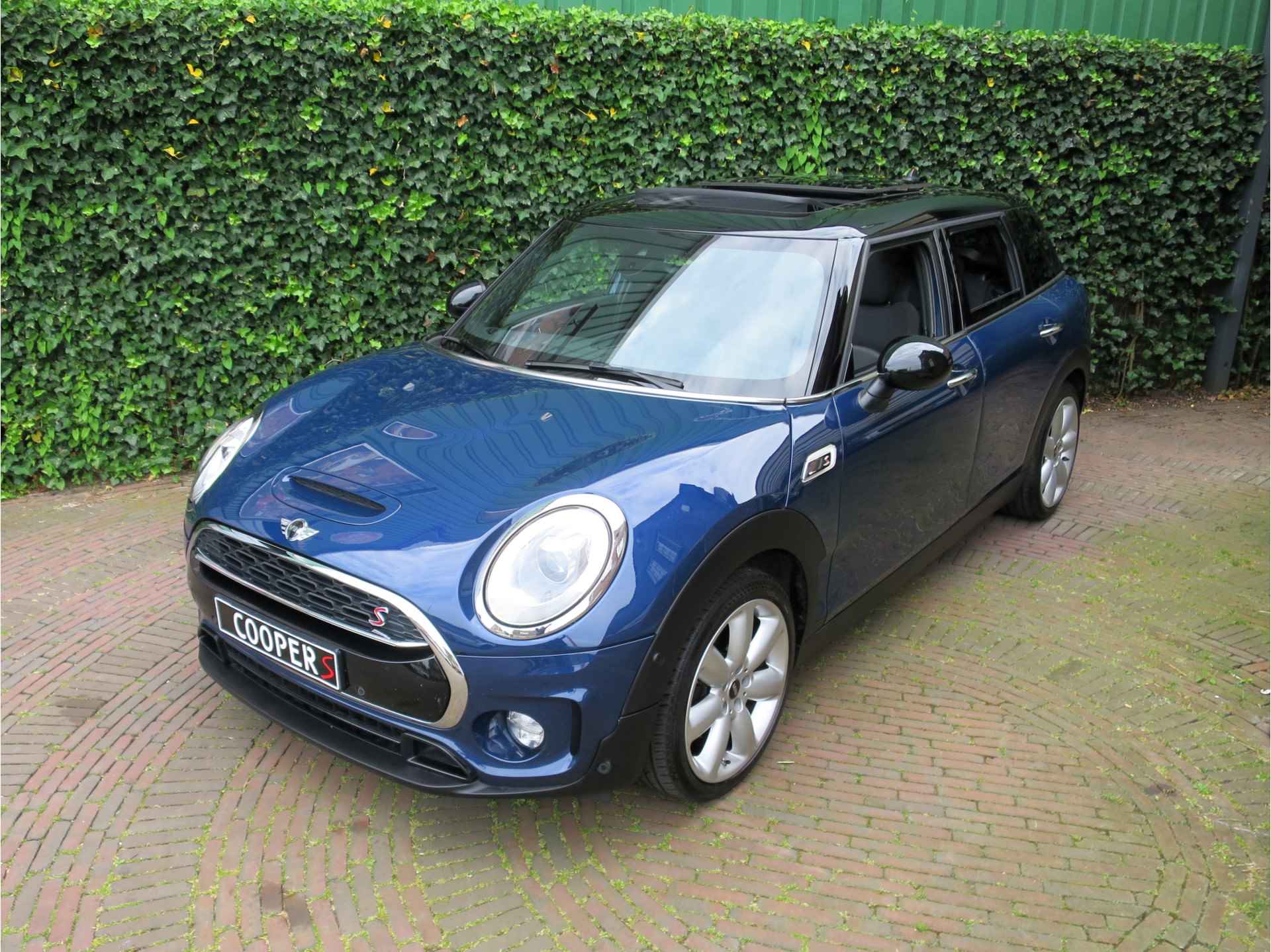 MINI Clubman 2.0 Cooper S Chili Business aut. met Pano.dak, Park ass, XL. Navi, Head-up en 18" - 49/50