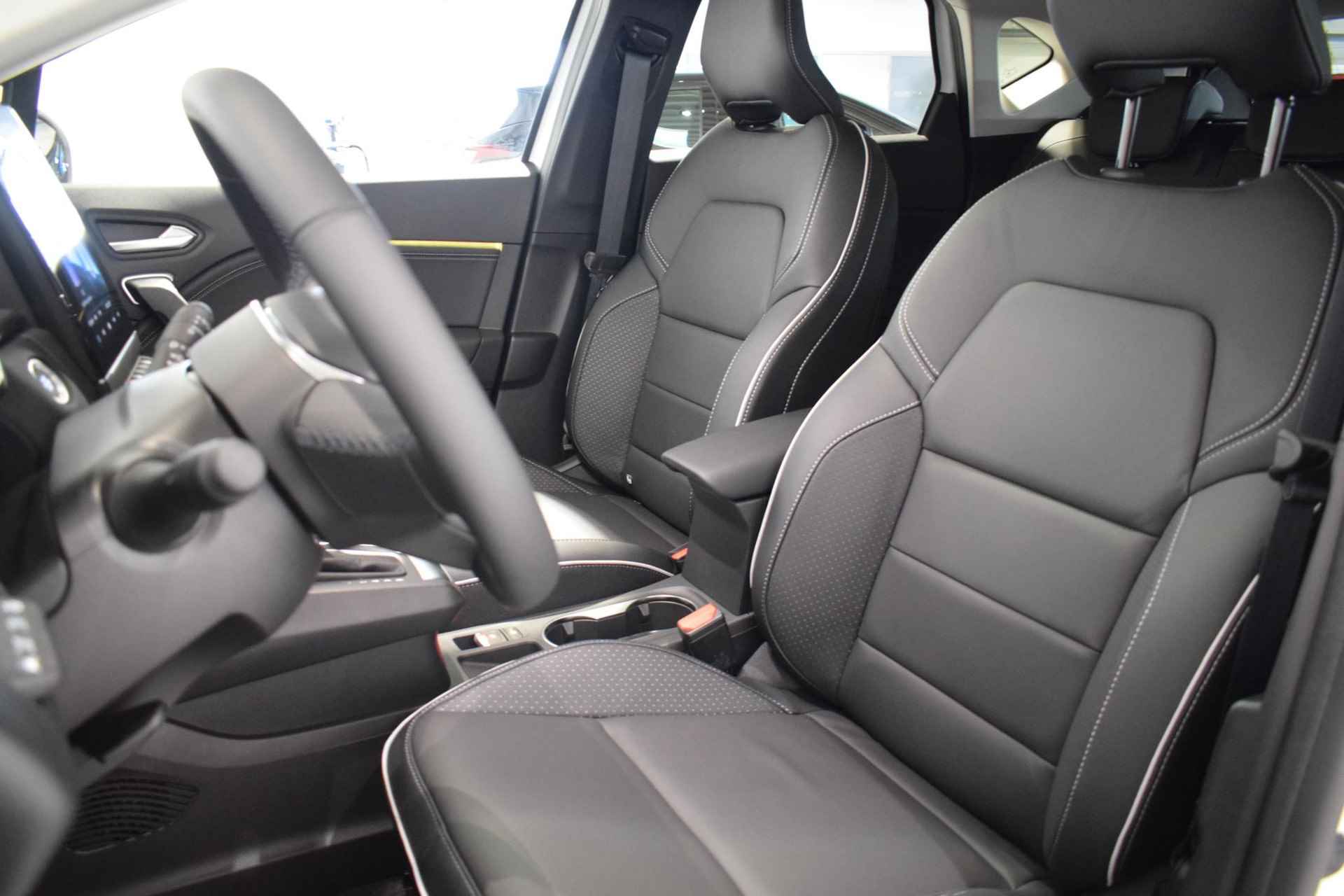 Mitsubishi ASX 1.6 HEV AT Instyle | Schuif/Kantel dak | Parkeersensoren | Dodehoek sensor | Stoel/Stuurverwarming | Adaptive cruise control | Elektrische bestuurdersstoel | Navigatie | Apple Carplay/Android auto | - 18/44