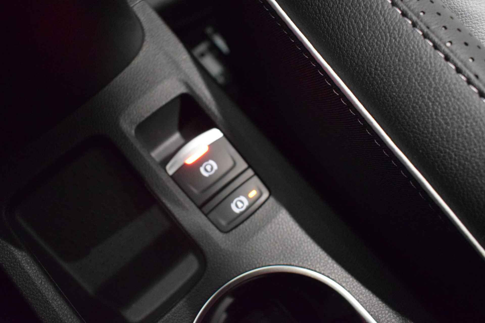 Mitsubishi ASX 1.6 HEV AT Instyle | Schuif/Kantel dak | Parkeersensoren | Dodehoek sensor | Stoel/Stuurverwarming | Adaptive cruise control | Elektrische bestuurdersstoel | Navigatie | Apple Carplay/Android auto | - 36/44