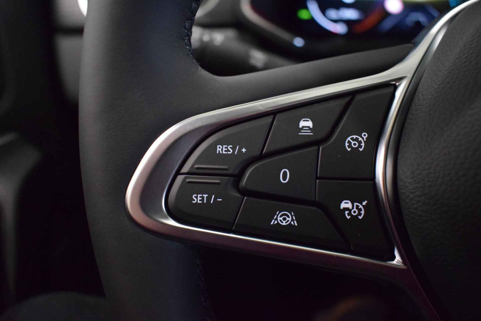 Mitsubishi ASX 1.6 HEV AT Instyle | Schuif/Kantel dak | Parkeersensoren | Dodehoek sensor | Stoel/Stuurverwarming | Adaptive cruise control | Elektrische bestuurdersstoel | Navigatie | Apple Carplay/Android auto | - 38/44